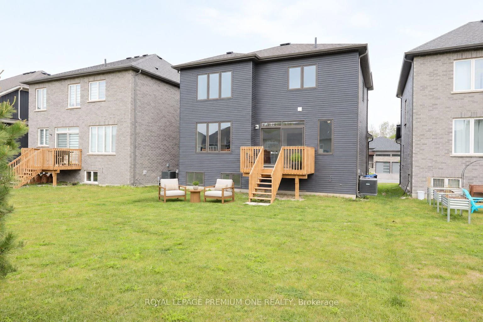 Photo 32 of 13 Simona Avenue, Wasaga Beach — HOMEH