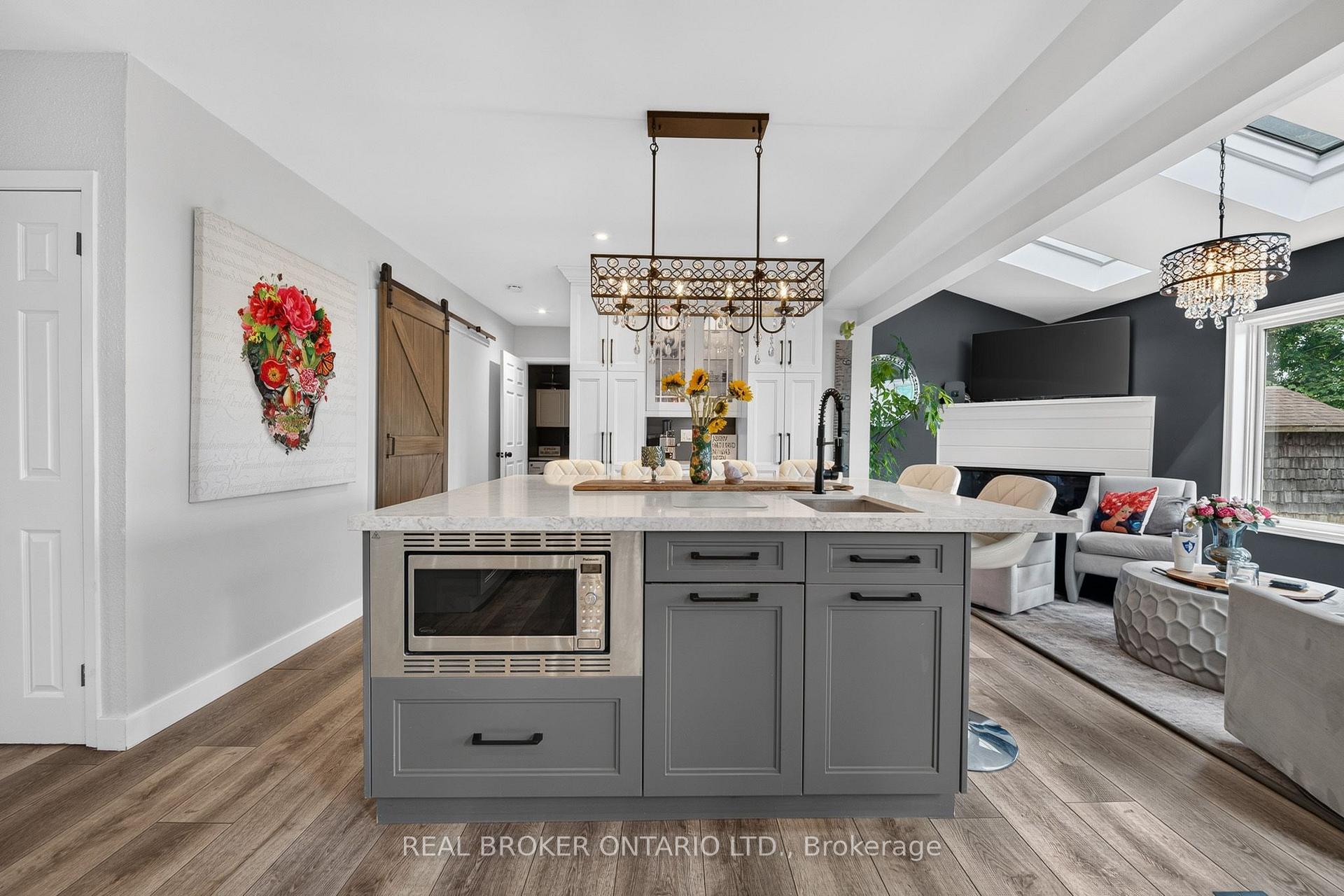 Photo 30 of 413 Indian Road, Burlington, LaSalle — HOMEH