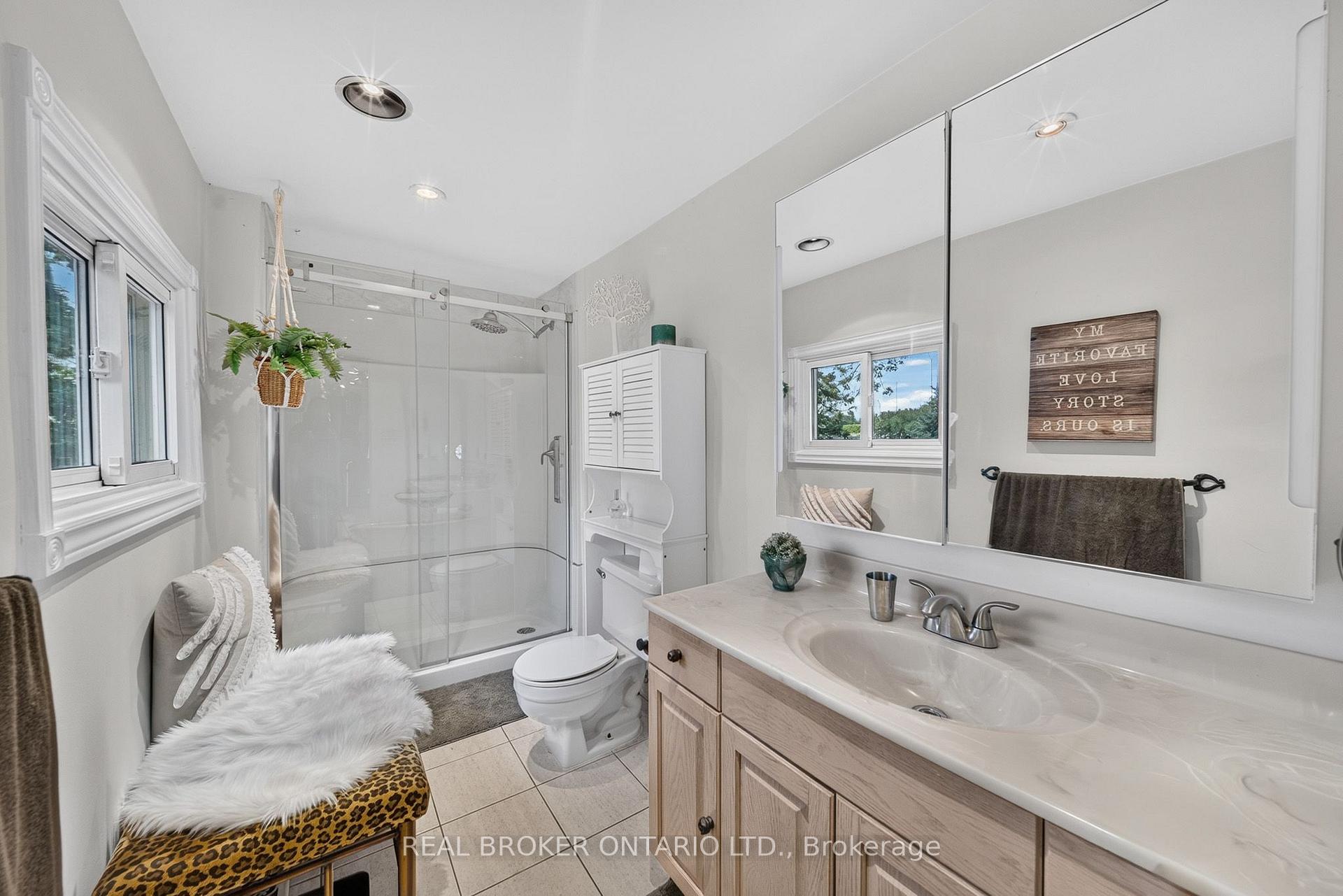 Photo 42 of 413 Indian Road, Burlington, LaSalle — HOMEH