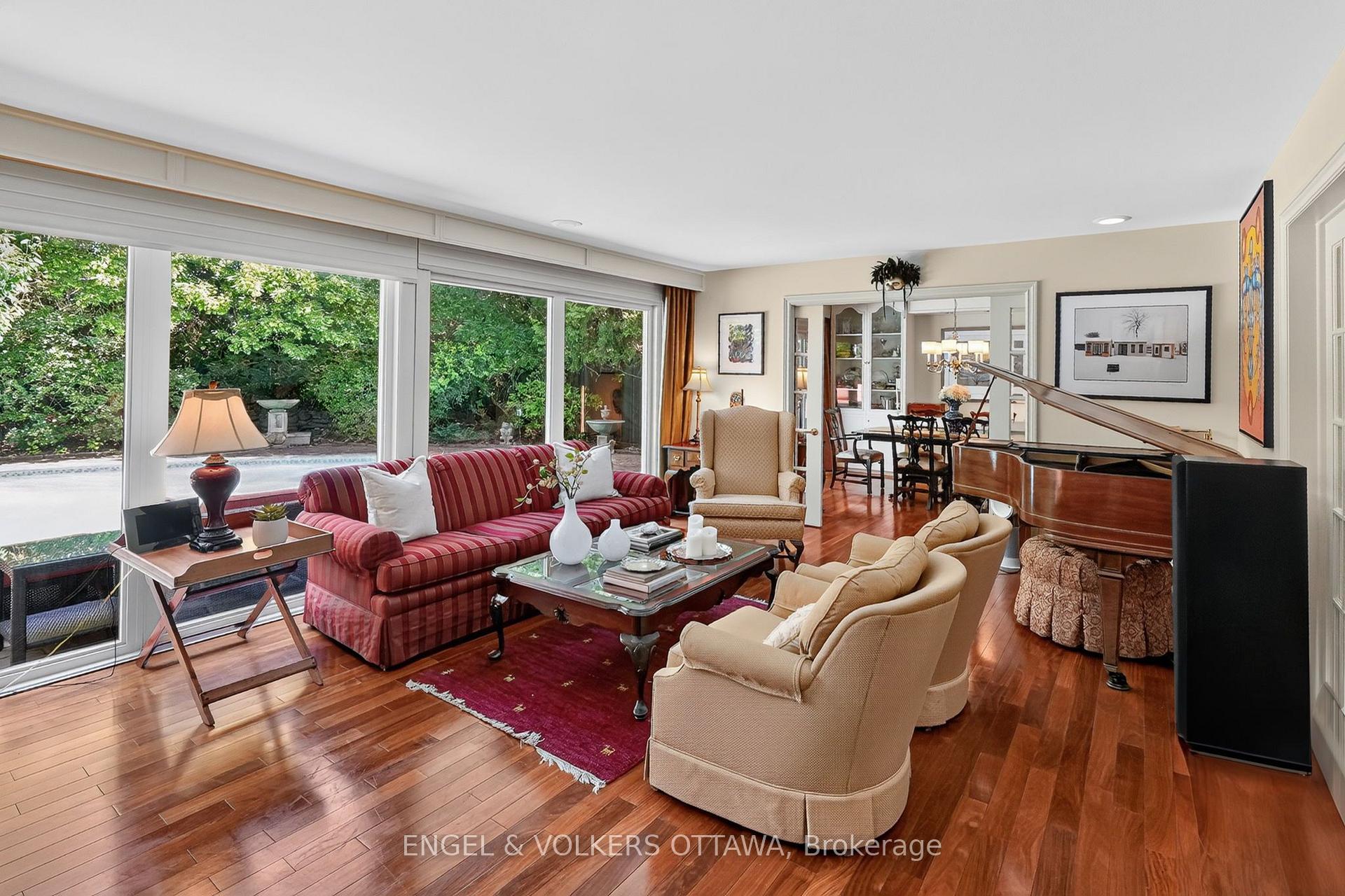 Photo 10 of 1907 Fairmeadow Crescent, Ottawa, Guildwood Estates - Urbandale Acres — HOMEH