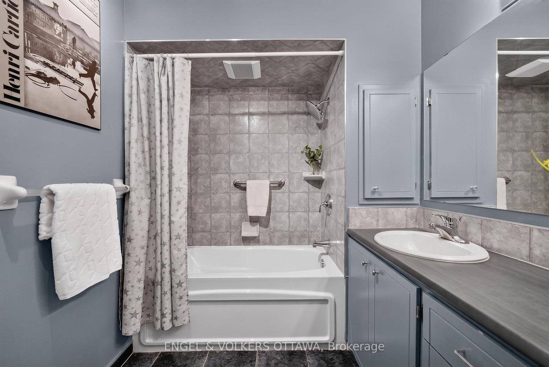 Photo 32 of 1907 Fairmeadow Crescent, Ottawa, Guildwood Estates - Urbandale Acres — HOMEH