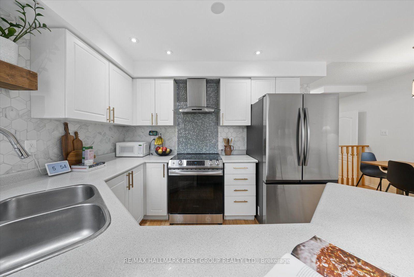 Photo 20 of 67 Epps Crescent, Ajax, Central — HOMEH