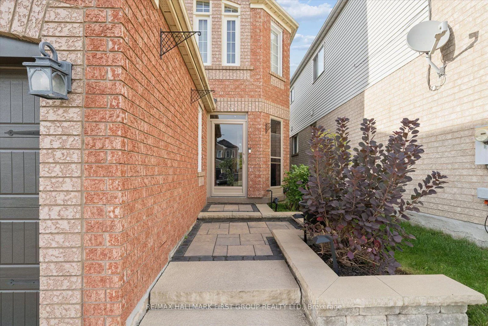 Photo 8 of 67 Epps Crescent, Ajax, Central — HOMEH