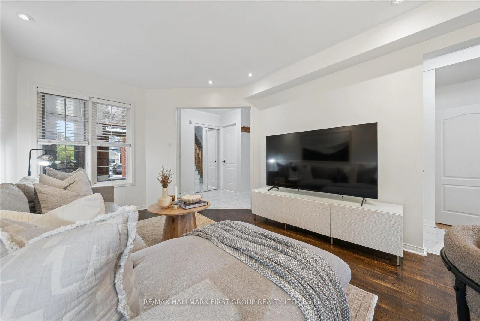 Photo 12 of 67 Epps Crescent, Ajax, Central — HOMEH