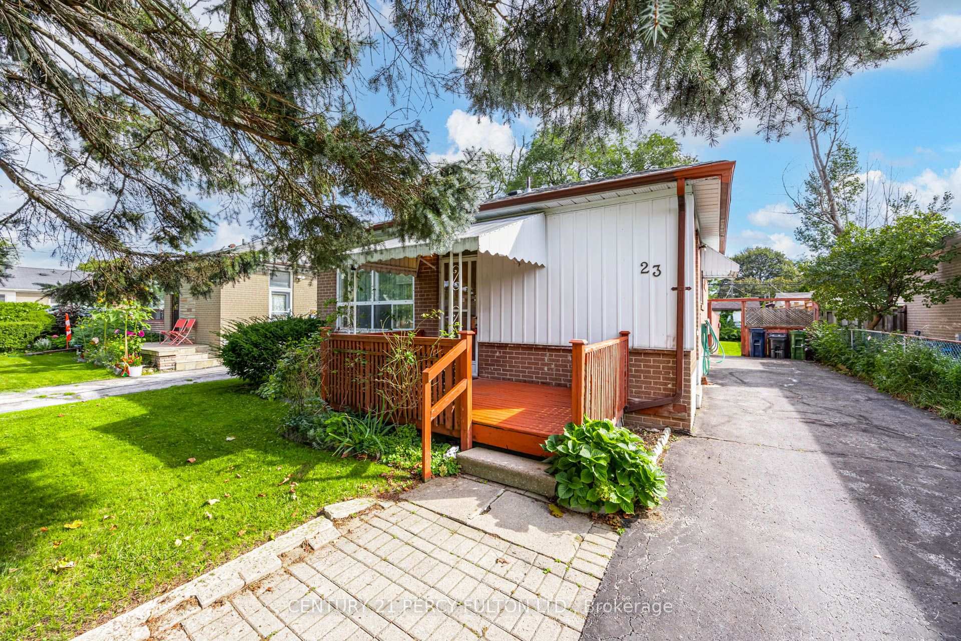 Photo 1 of 23 Shier Drive, Scarborough, Woburn — HOMEH