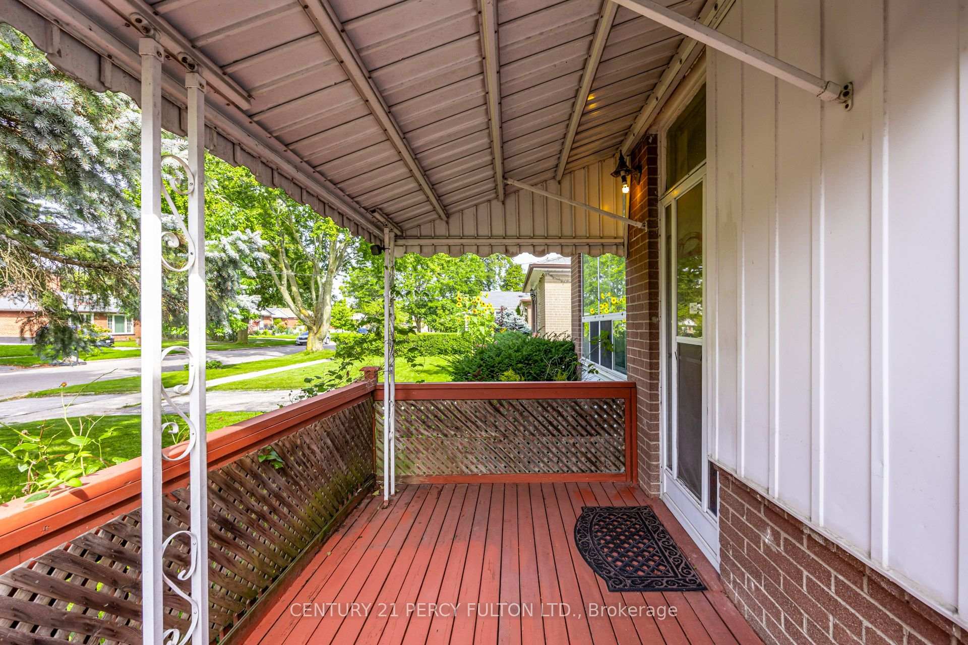 Photo 3 of 23 Shier Drive, Scarborough, Woburn — HOMEH