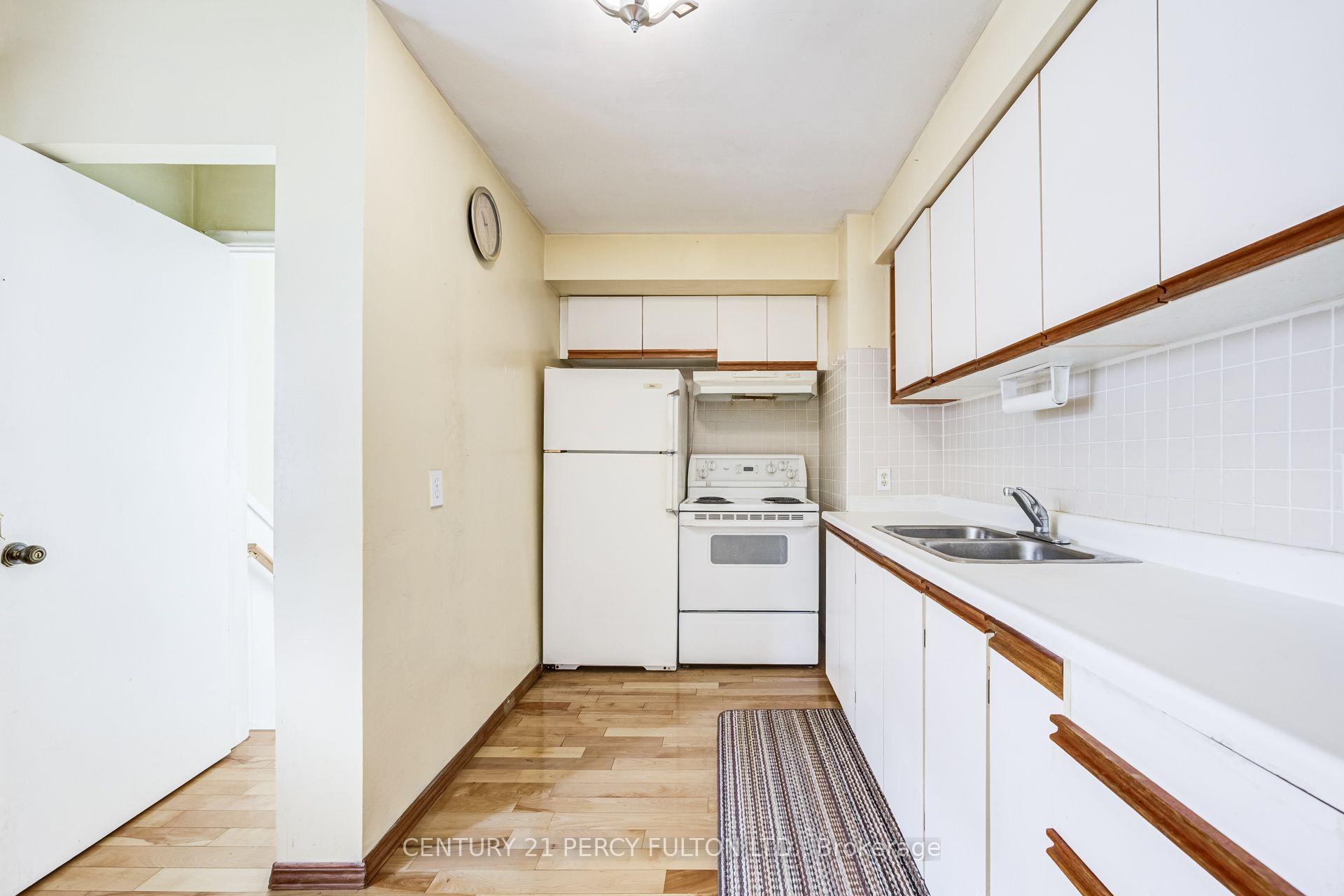 Photo 9 of 23 Shier Drive, Scarborough, Woburn — HOMEH