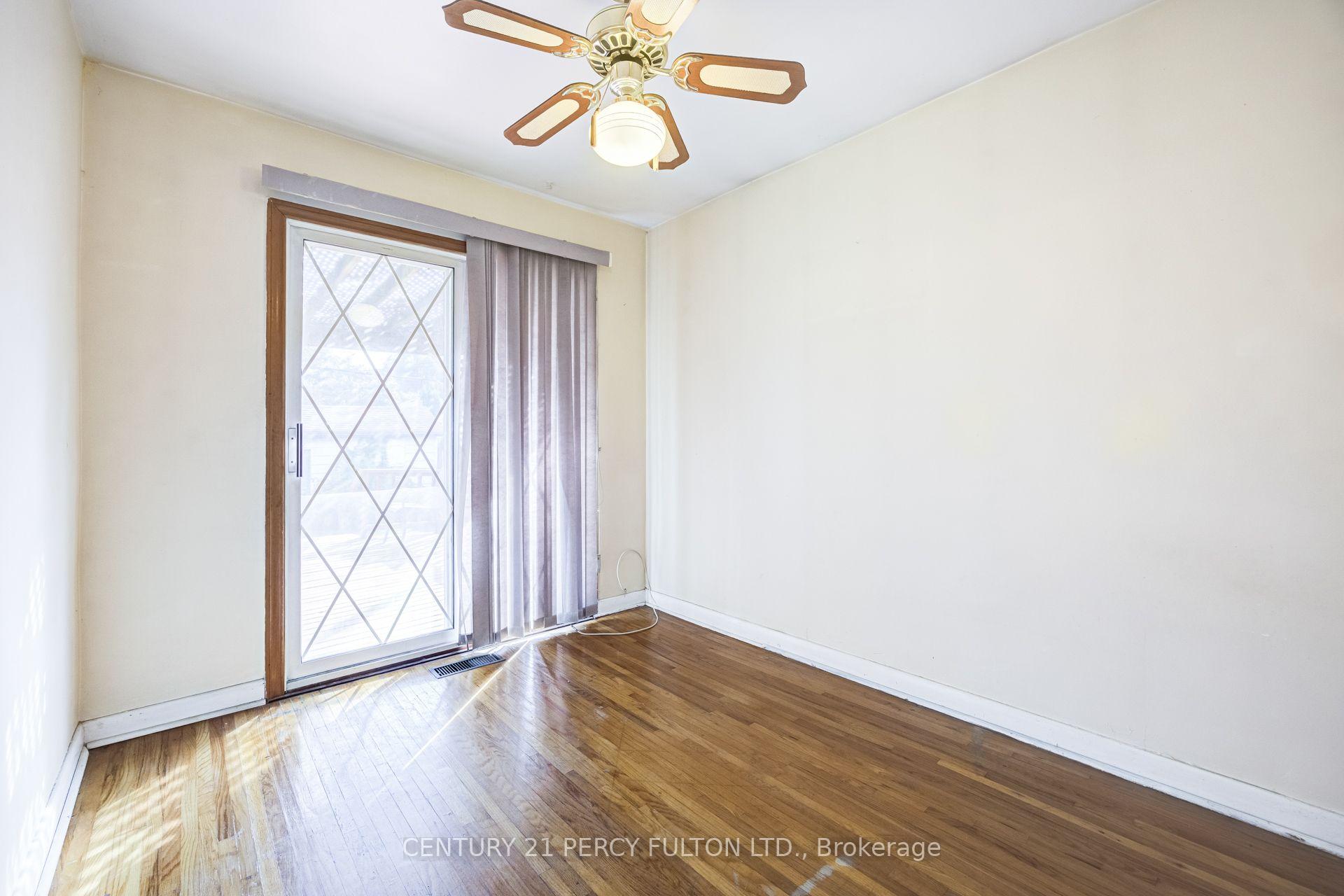 Photo 19 of 23 Shier Drive, Scarborough, Woburn — HOMEH