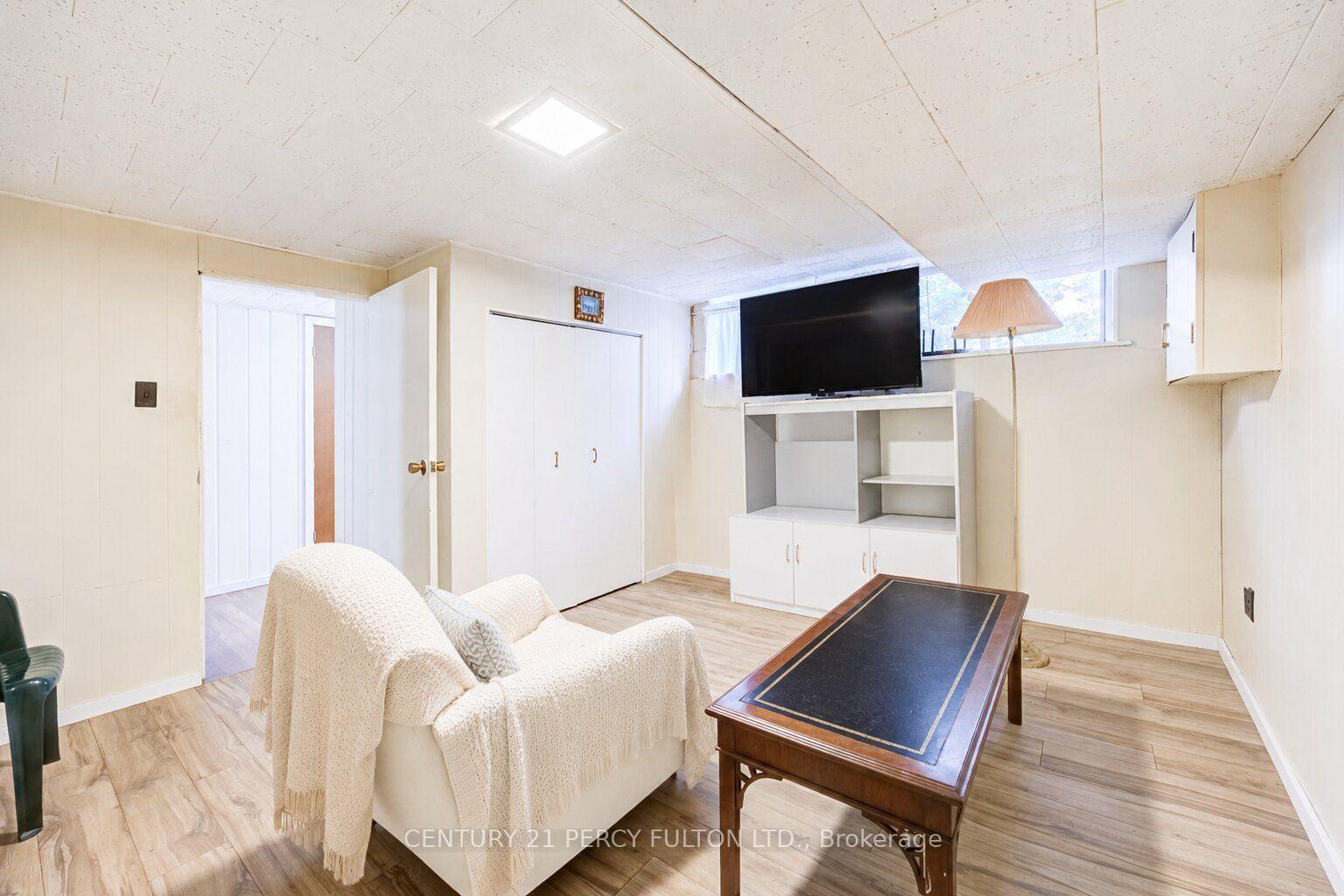 Photo 24 of 23 Shier Drive, Scarborough, Woburn — HOMEH