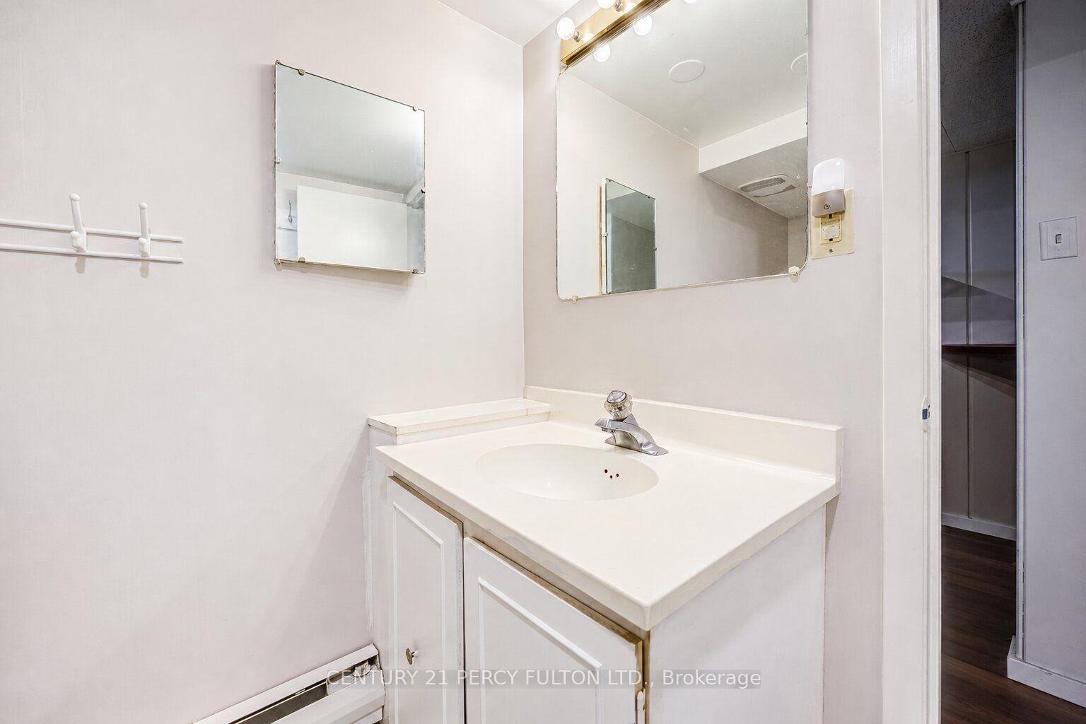 Photo 31 of 23 Shier Drive, Scarborough, Woburn — HOMEH