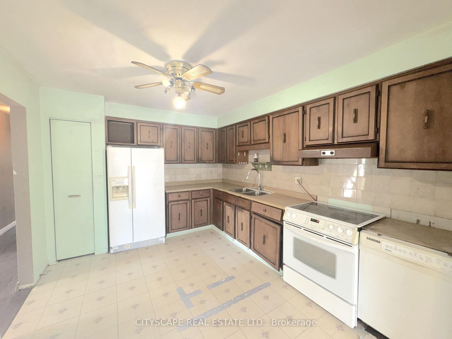 Photo 9 of 6087 Featherhead Crescent, Mississauga, Meadowvale — HOMEH