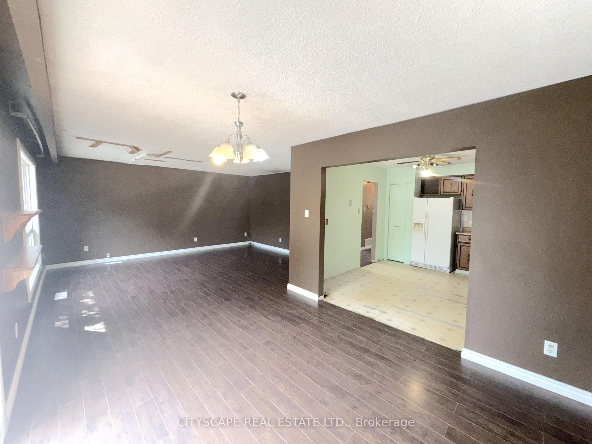 Photo 11 of 6087 Featherhead Crescent, Mississauga, Meadowvale — HOMEH