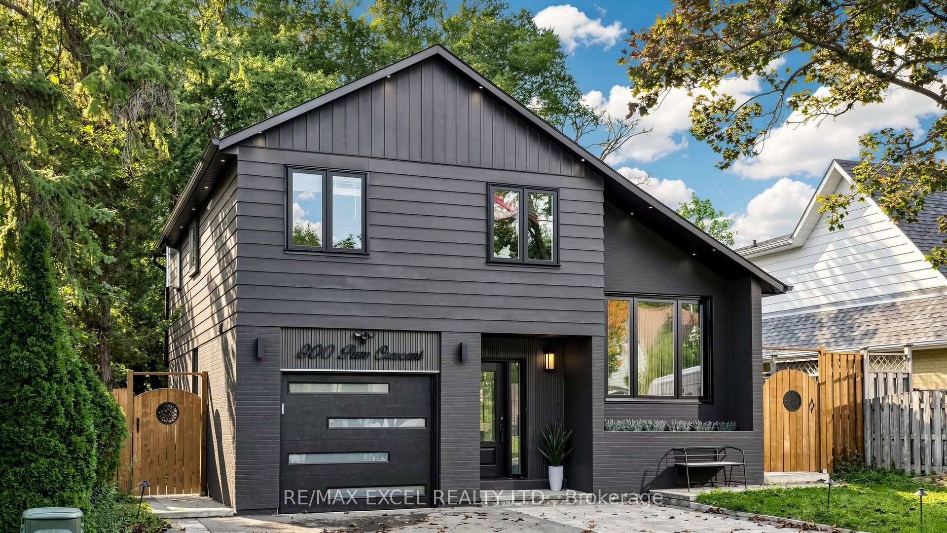 Photo of 800 Pam Crescent