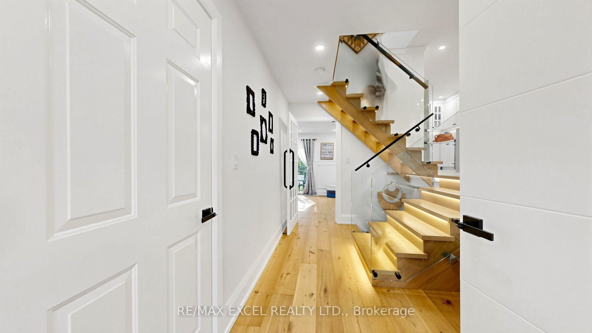 Photo 21 of 800 Pam Crescent, Newmarket, Huron Heights-Leslie Valley — HOMEH