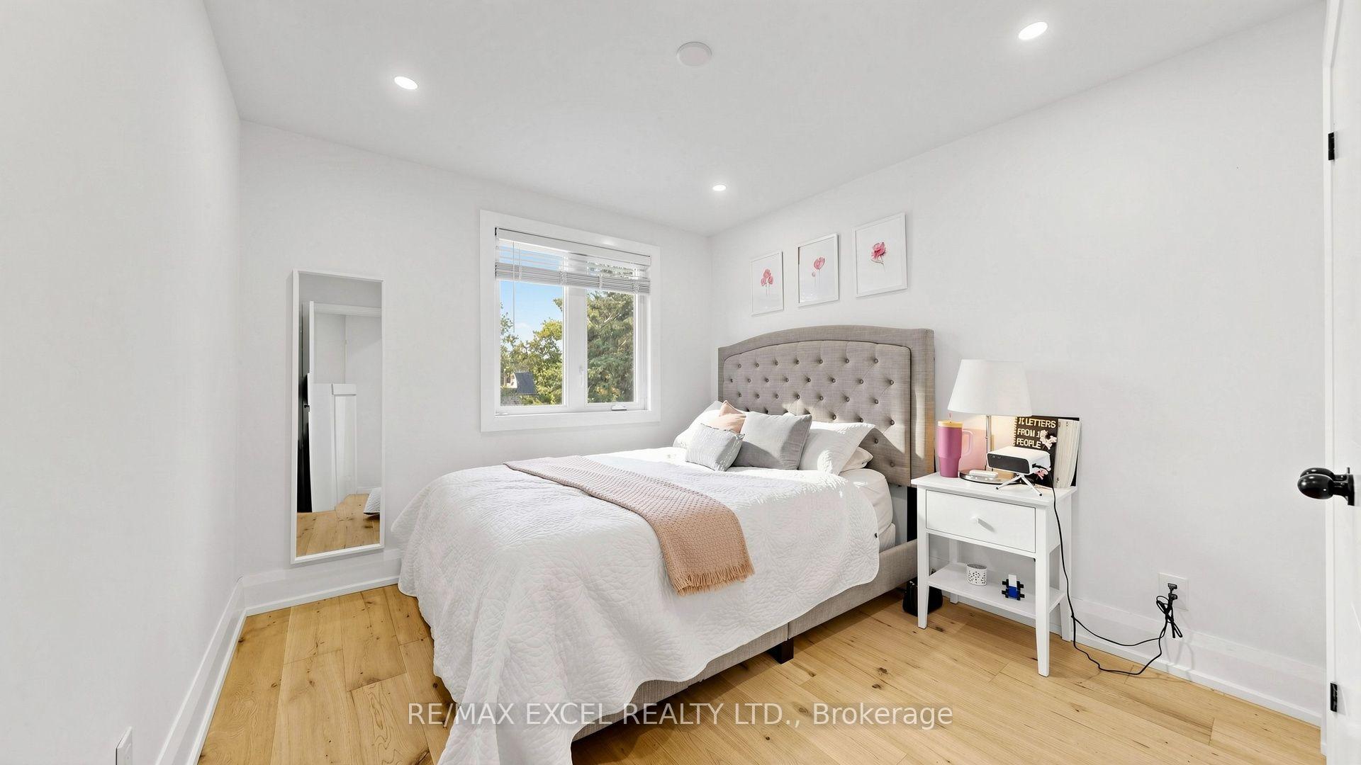 Photo 36 of 800 Pam Crescent, Newmarket, Huron Heights-Leslie Valley — HOMEH