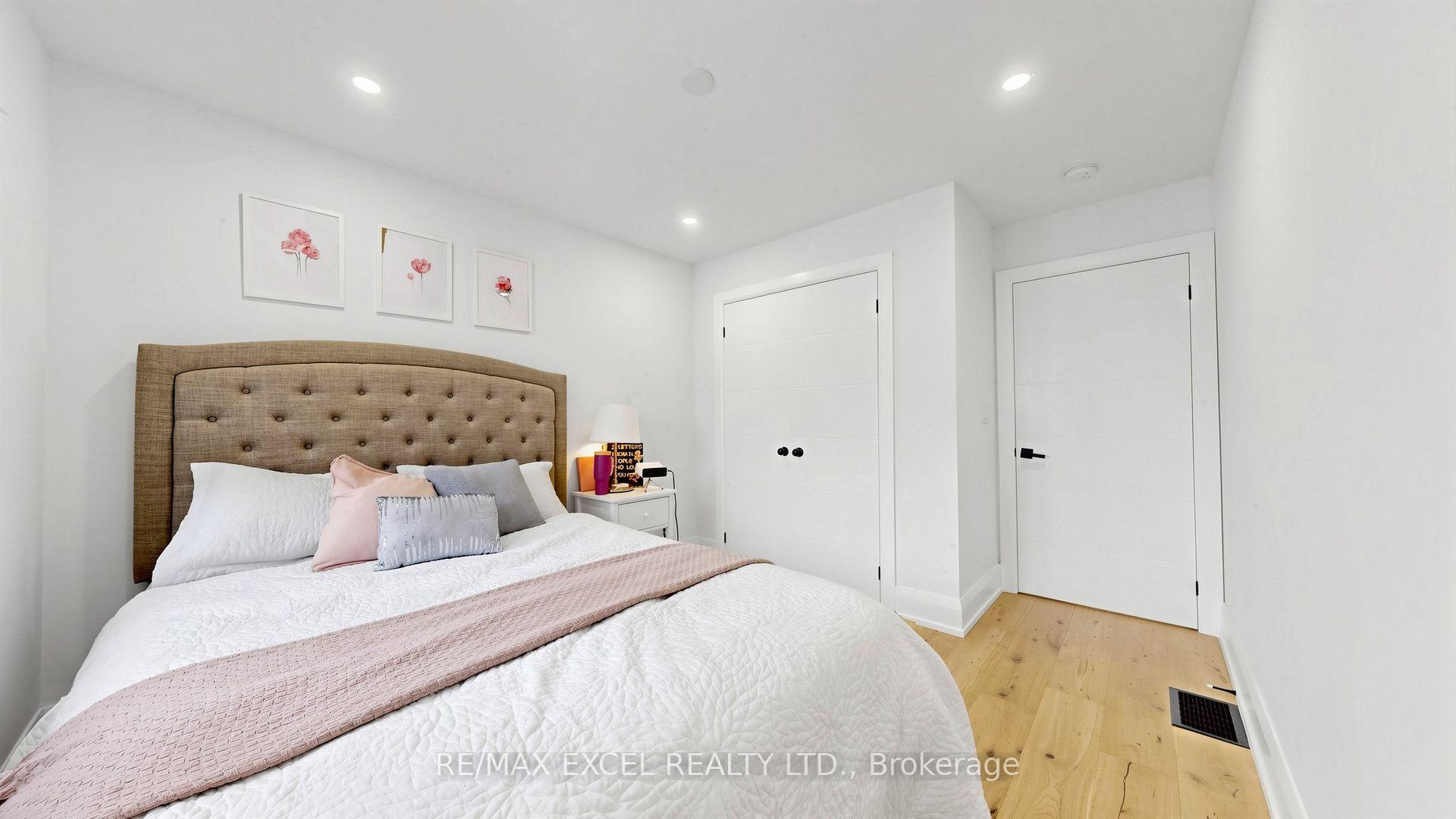 Photo 37 of 800 Pam Crescent, Newmarket, Huron Heights-Leslie Valley — HOMEH