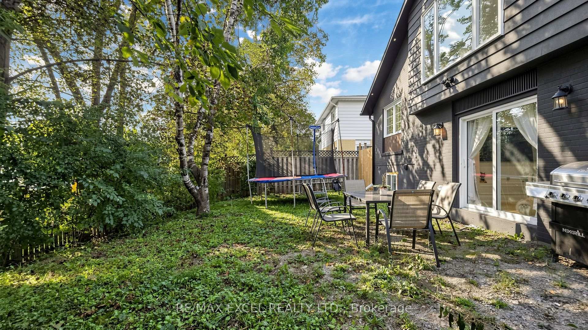 Photo 49 of 800 Pam Crescent, Newmarket, Huron Heights-Leslie Valley — HOMEH