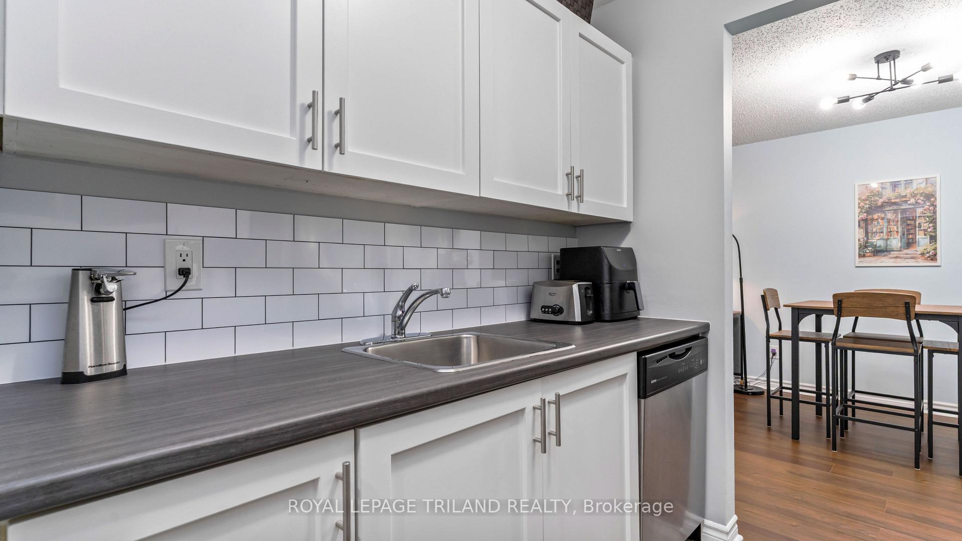 Photo 7 of Unit 116, 735 Deveron Crescent, London, South T — HOMEH