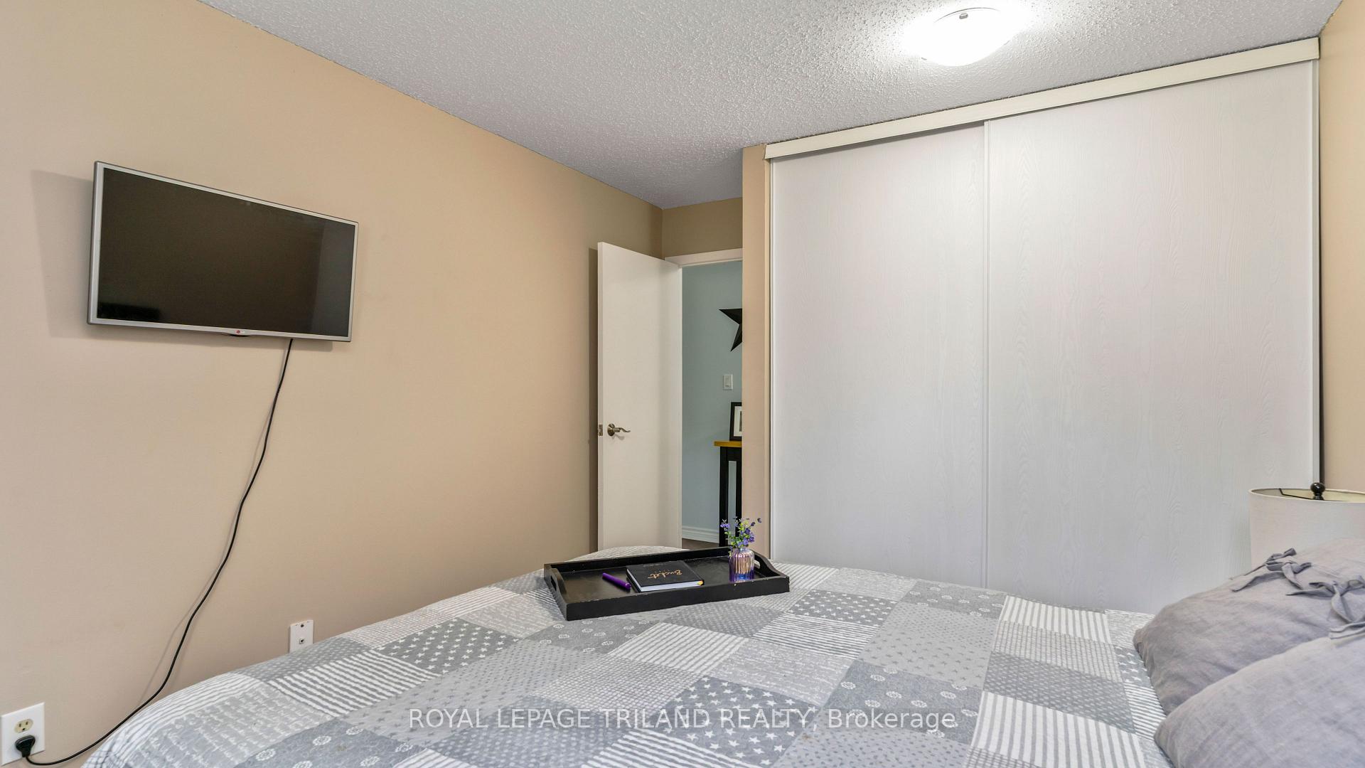 Photo 12 of Unit 116, 735 Deveron Crescent, London, South T — HOMEH