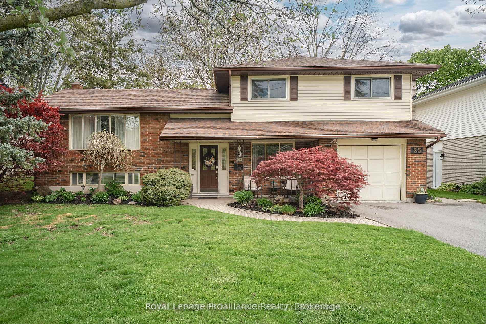 Photo 1 of 25 Keller Drive, Belleville, Belleville Ward — HOMEH
