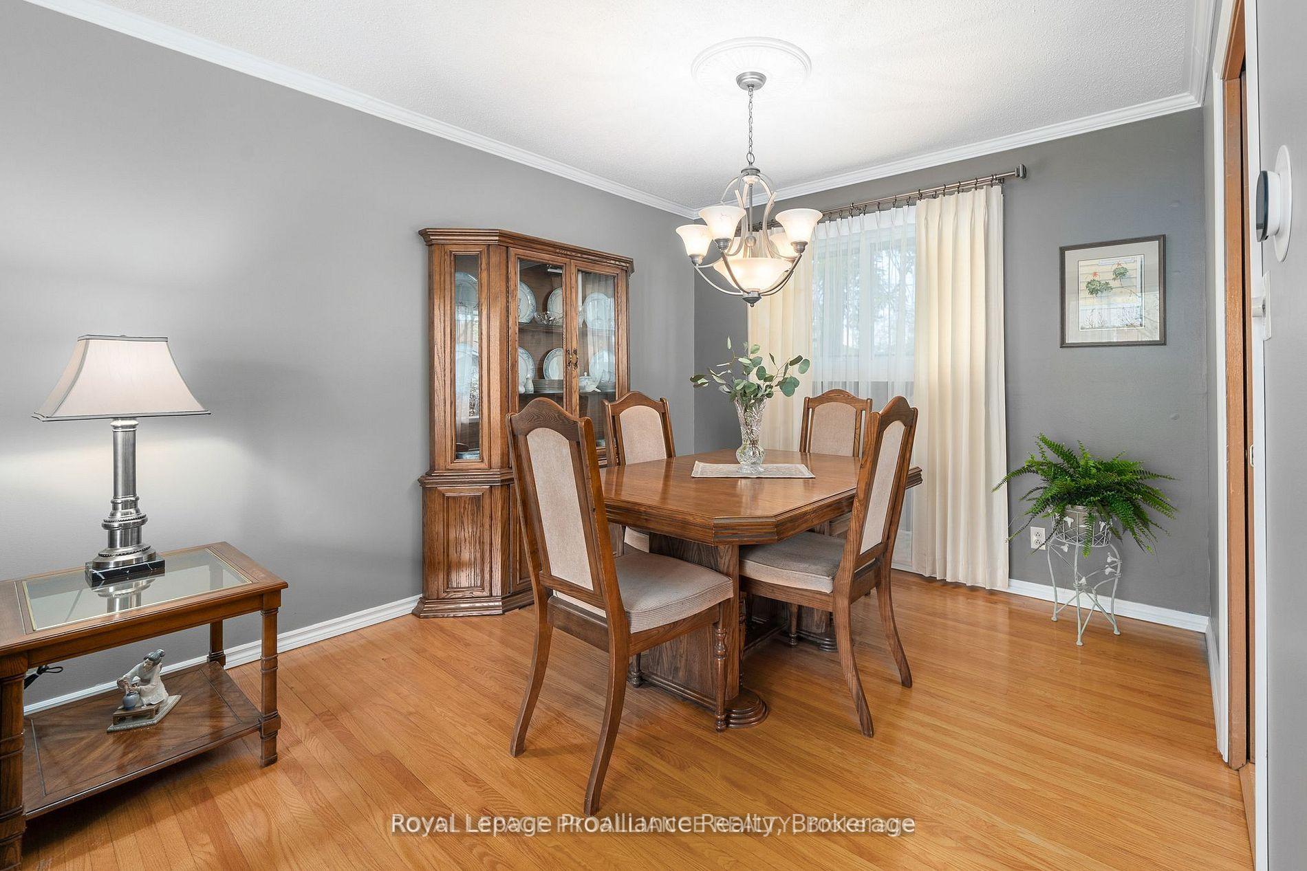Photo 4 of 25 Keller Drive, Belleville, Belleville Ward — HOMEH
