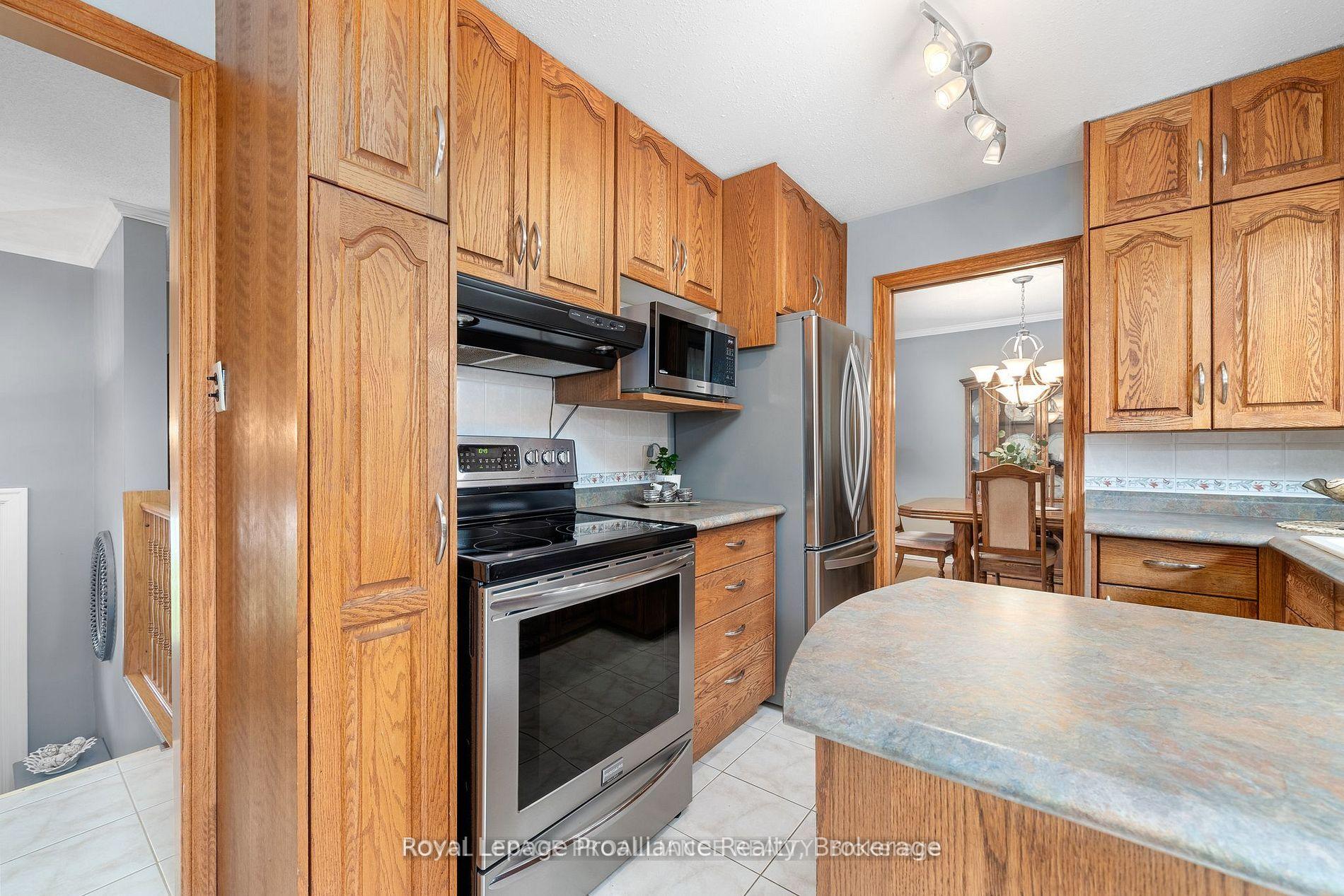 Photo 6 of 25 Keller Drive, Belleville, Belleville Ward — HOMEH