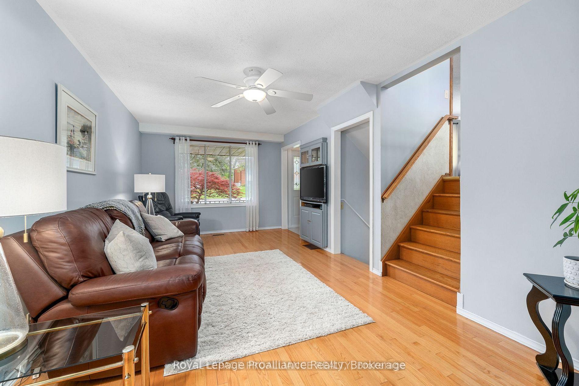 Photo 9 of 25 Keller Drive, Belleville, Belleville Ward — HOMEH