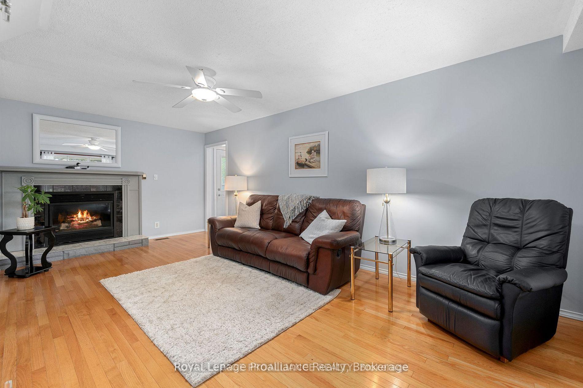 Photo 11 of 25 Keller Drive, Belleville, Belleville Ward — HOMEH