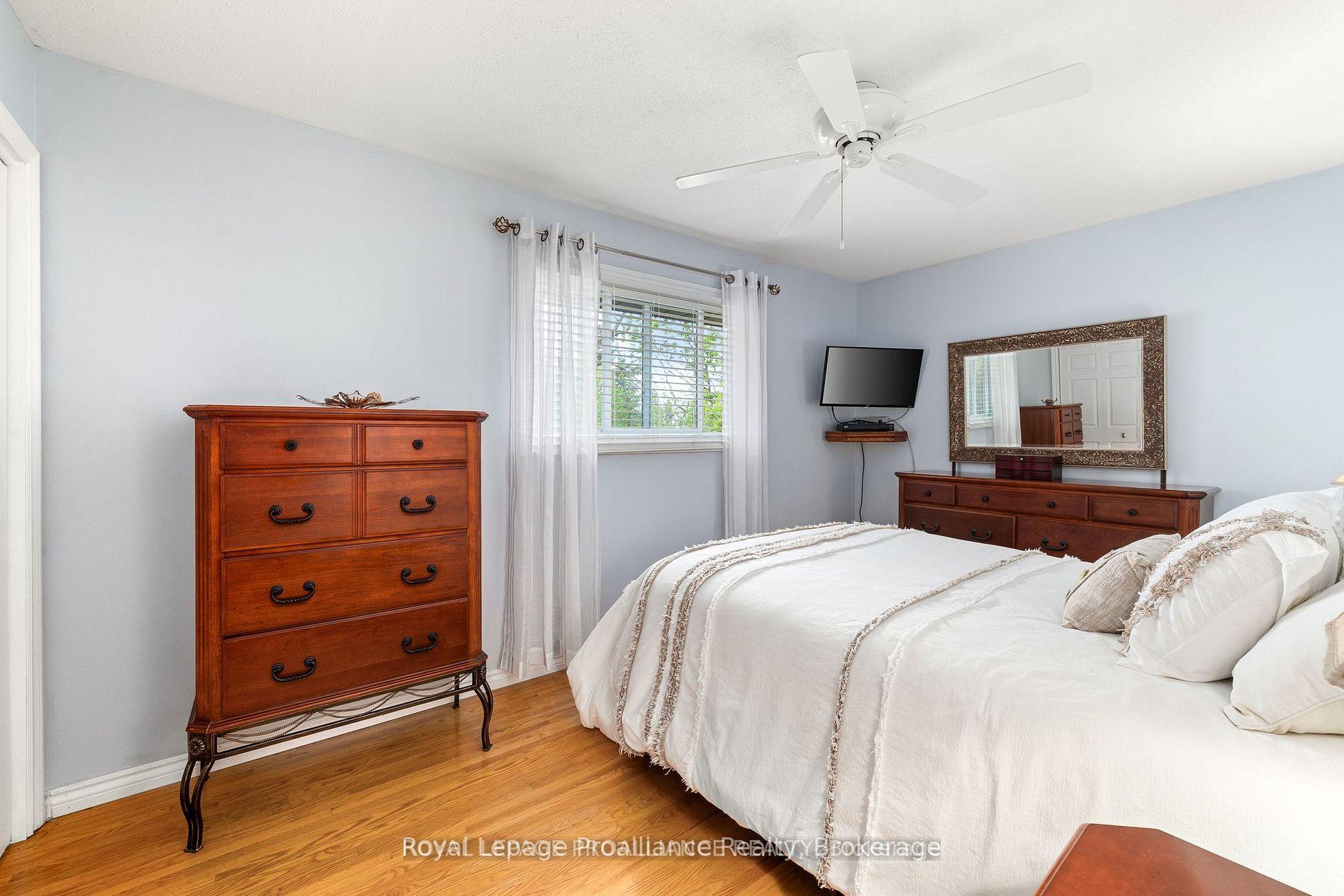 Photo 13 of 25 Keller Drive, Belleville, Belleville Ward — HOMEH