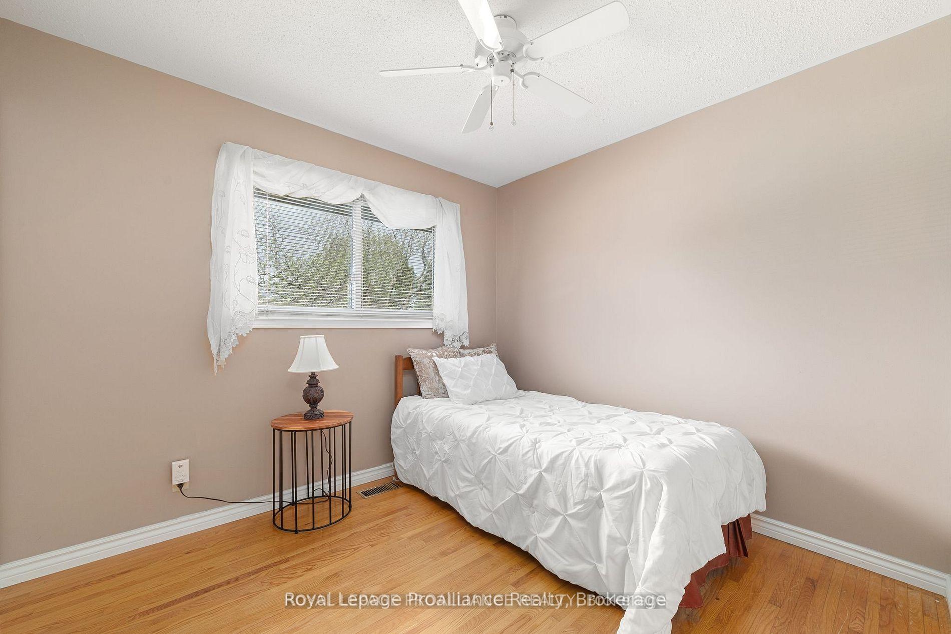 Photo 16 of 25 Keller Drive, Belleville, Belleville Ward — HOMEH