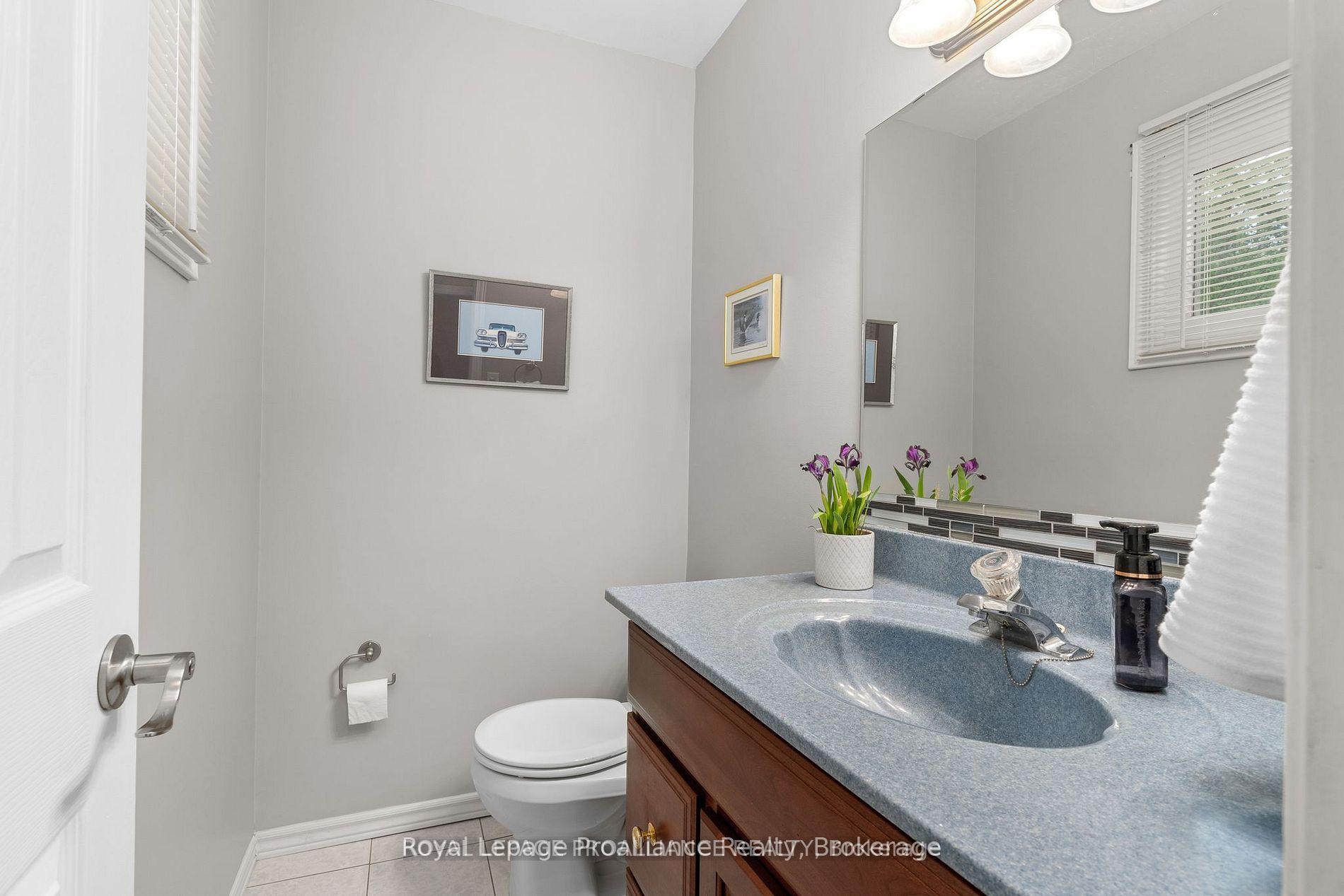 Photo 18 of 25 Keller Drive, Belleville, Belleville Ward — HOMEH