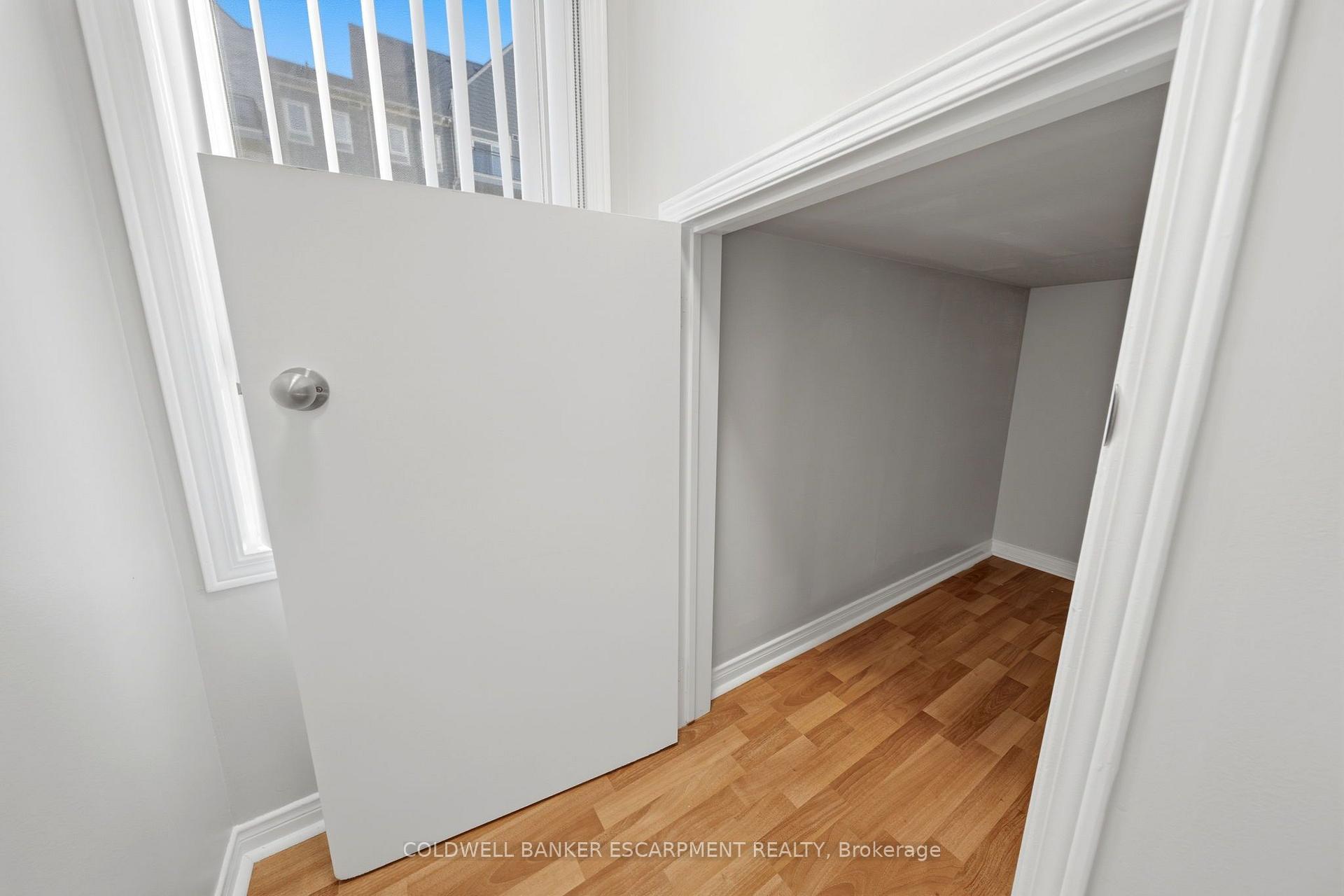Photo 10 of Unit 142, 3050 Erin Centre Boulevard, Mississauga, Churchill Meadows — HOMEH