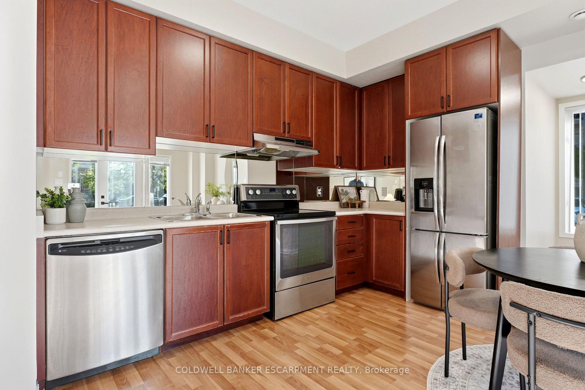 Photo 14 of Unit 142, 3050 Erin Centre Boulevard, Mississauga, Churchill Meadows — HOMEH