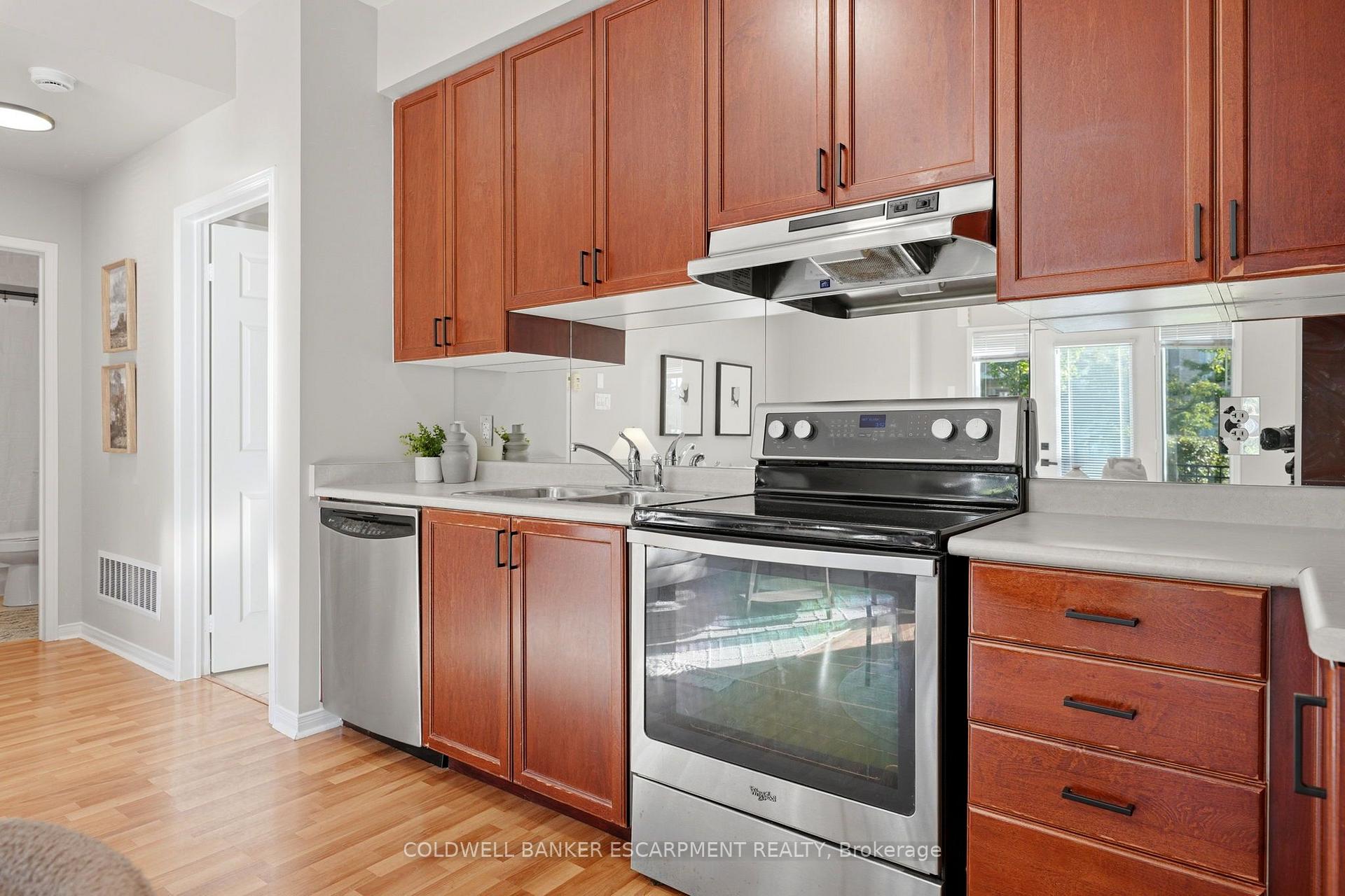 Photo 15 of Unit 142, 3050 Erin Centre Boulevard, Mississauga, Churchill Meadows — HOMEH