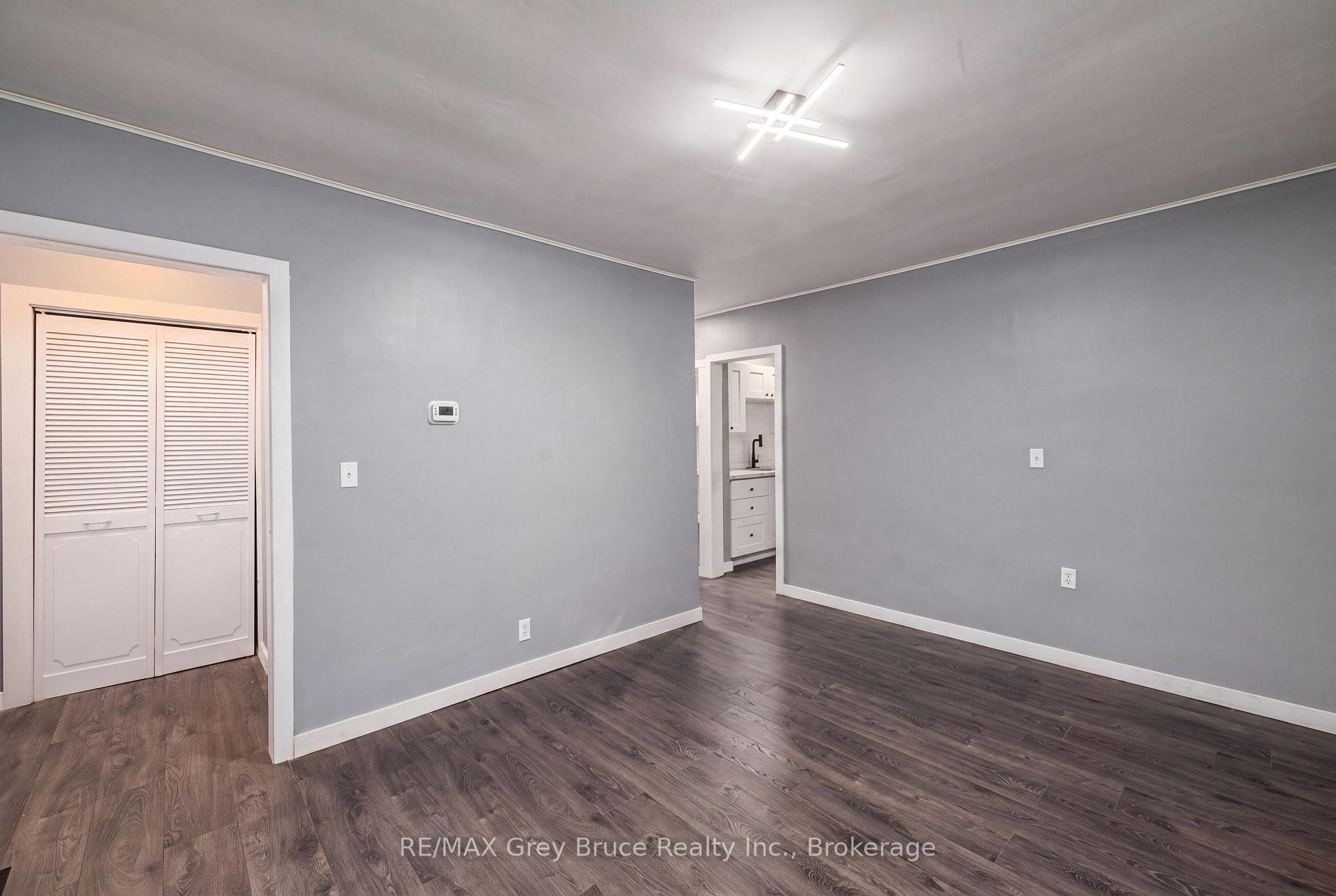 Photo 4 of 701 5th Street E, Owen Sound — HOMEH