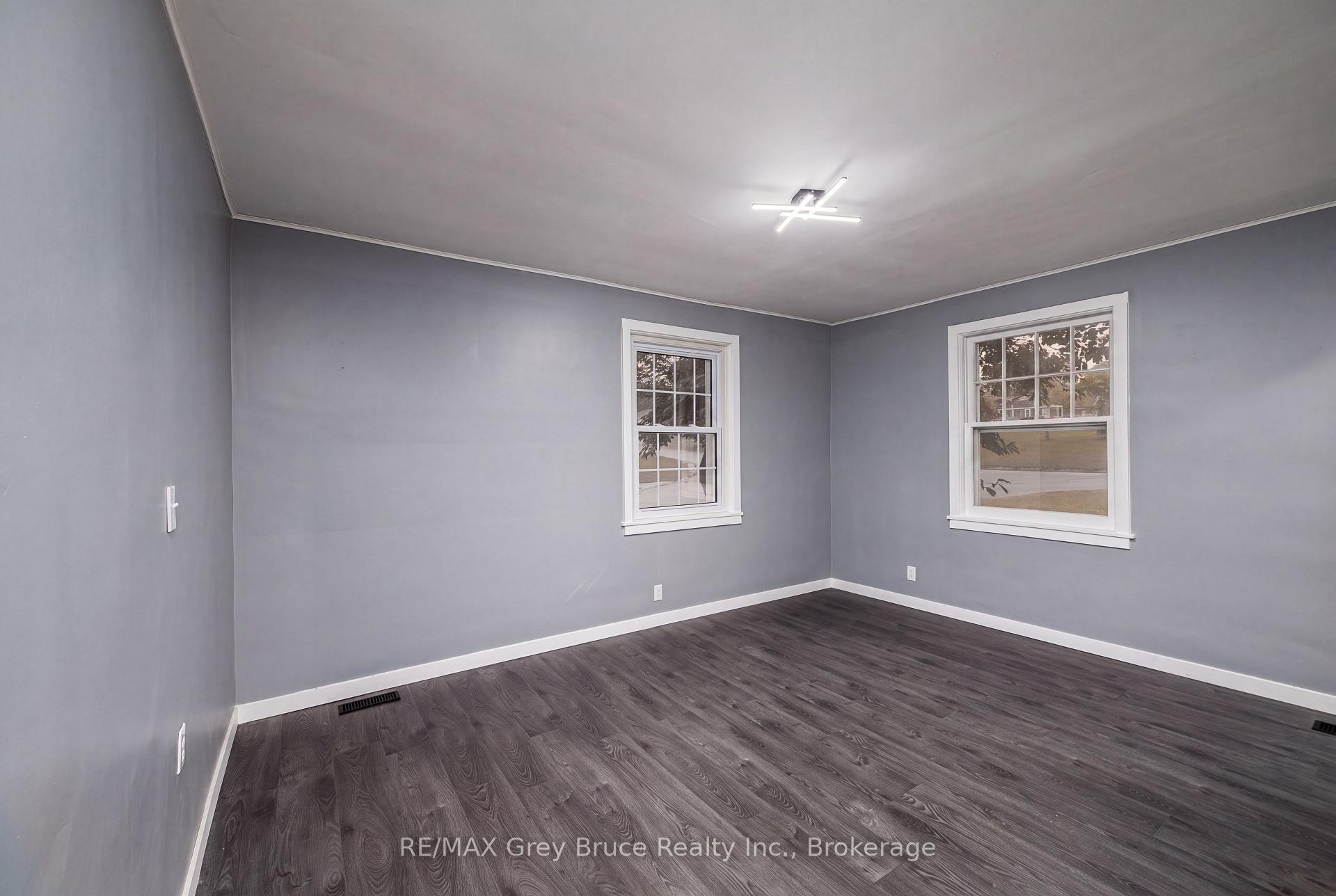 Photo 5 of 701 5th Street E, Owen Sound — HOMEH