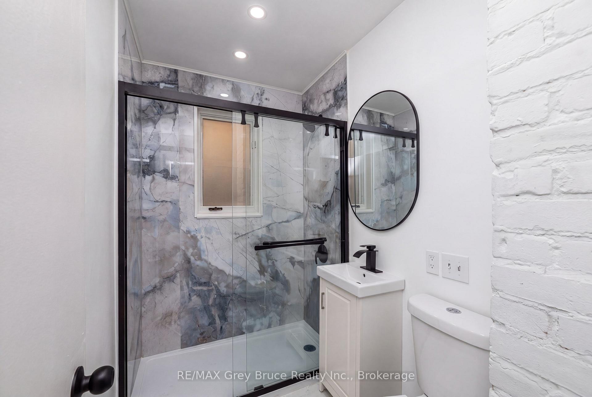 Photo 13 of 701 5th Street E, Owen Sound — HOMEH