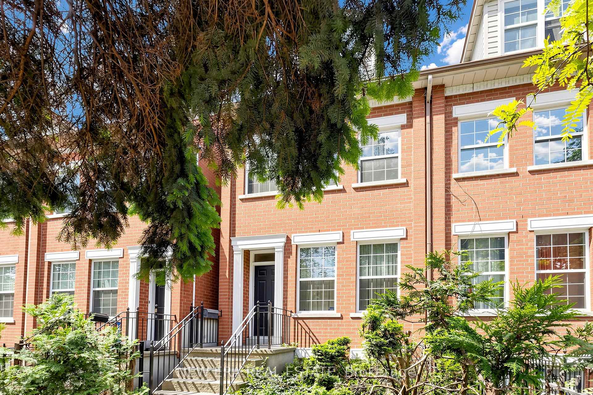 Photo 5 of 238 George Street, Toronto, Moss Park — HOMEH