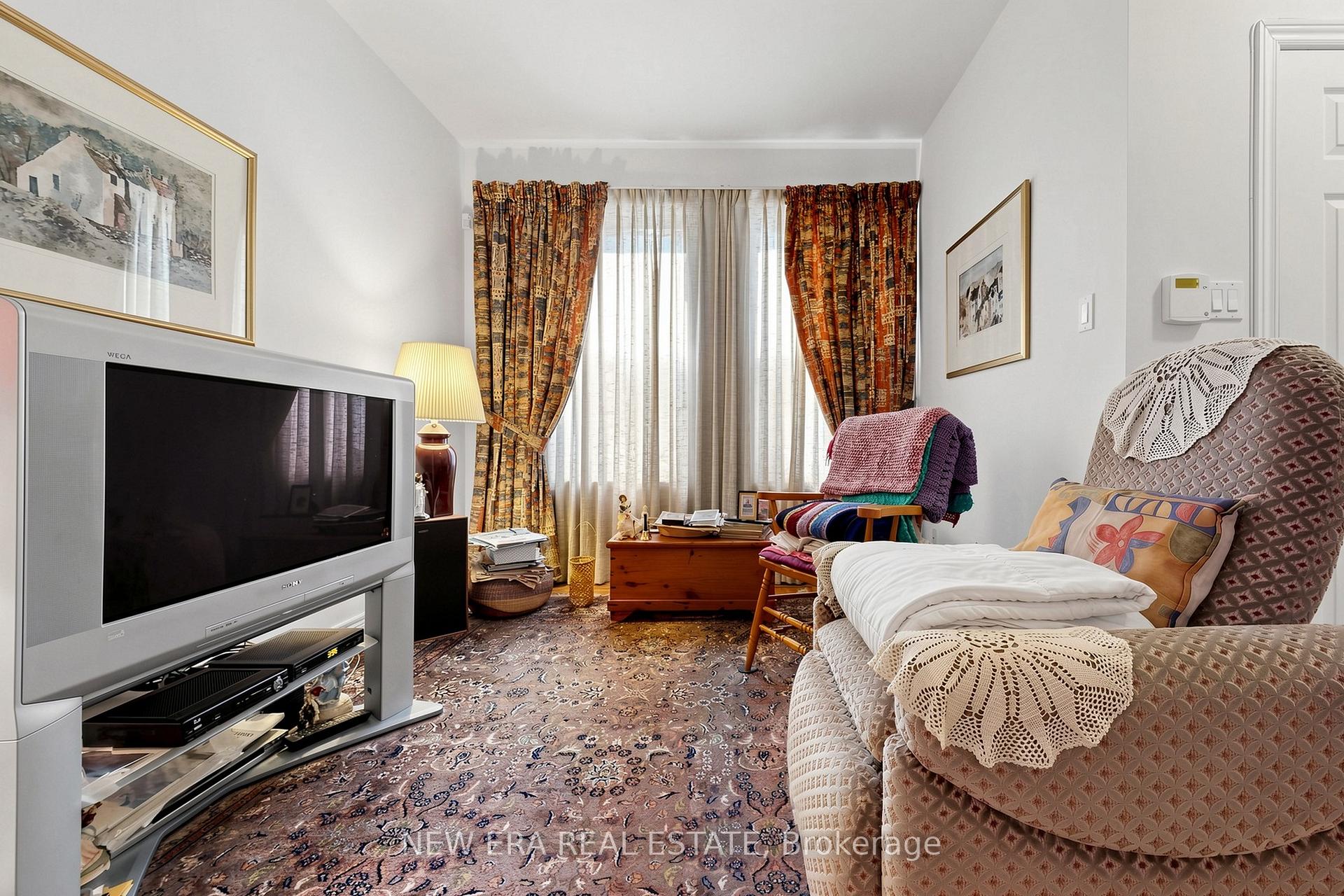 Photo 13 of 238 George Street, Toronto, Moss Park — HOMEH