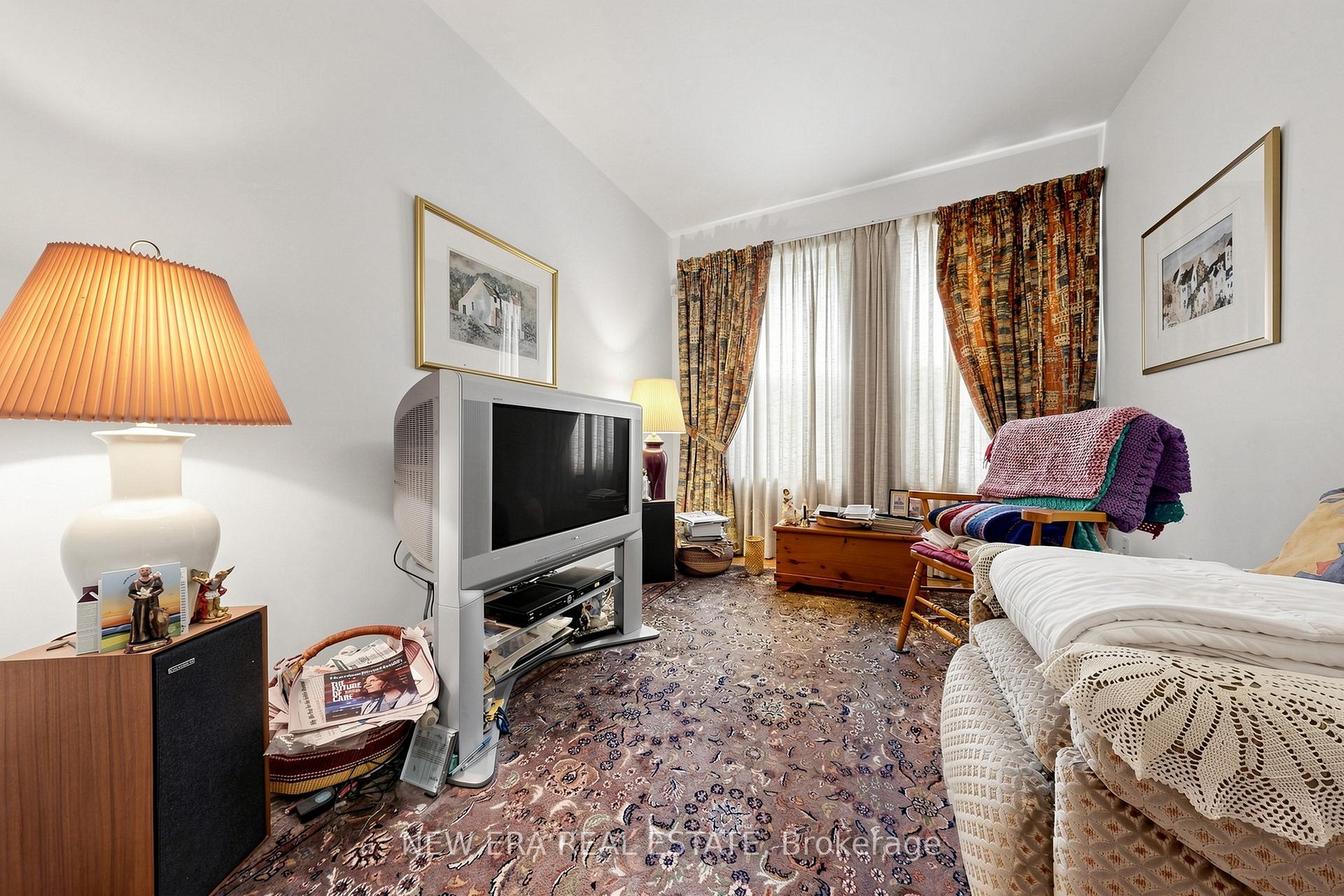 Photo 15 of 238 George Street, Toronto, Moss Park — HOMEH