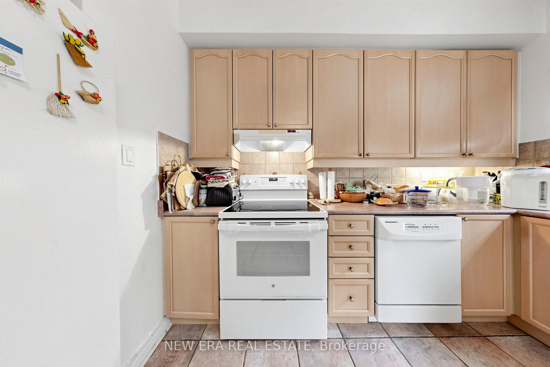 Photo 33 of 238 George Street, Toronto, Moss Park — HOMEH