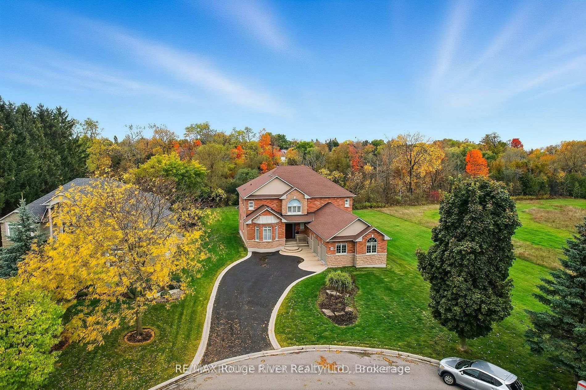 Photo 3 of 30 Hanover Court, Whitby, Lynde Creek — HOMEH