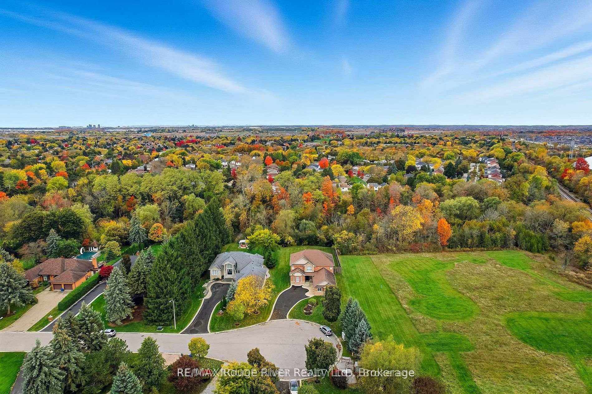 Photo 5 of 30 Hanover Court, Whitby, Lynde Creek — HOMEH