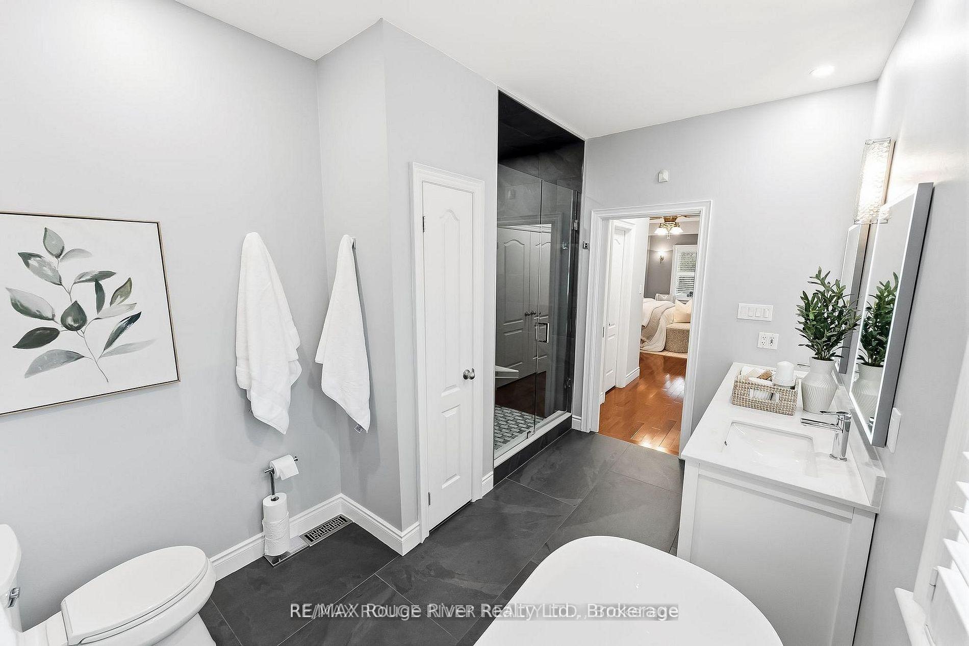 Photo 23 of 30 Hanover Court, Whitby, Lynde Creek — HOMEH