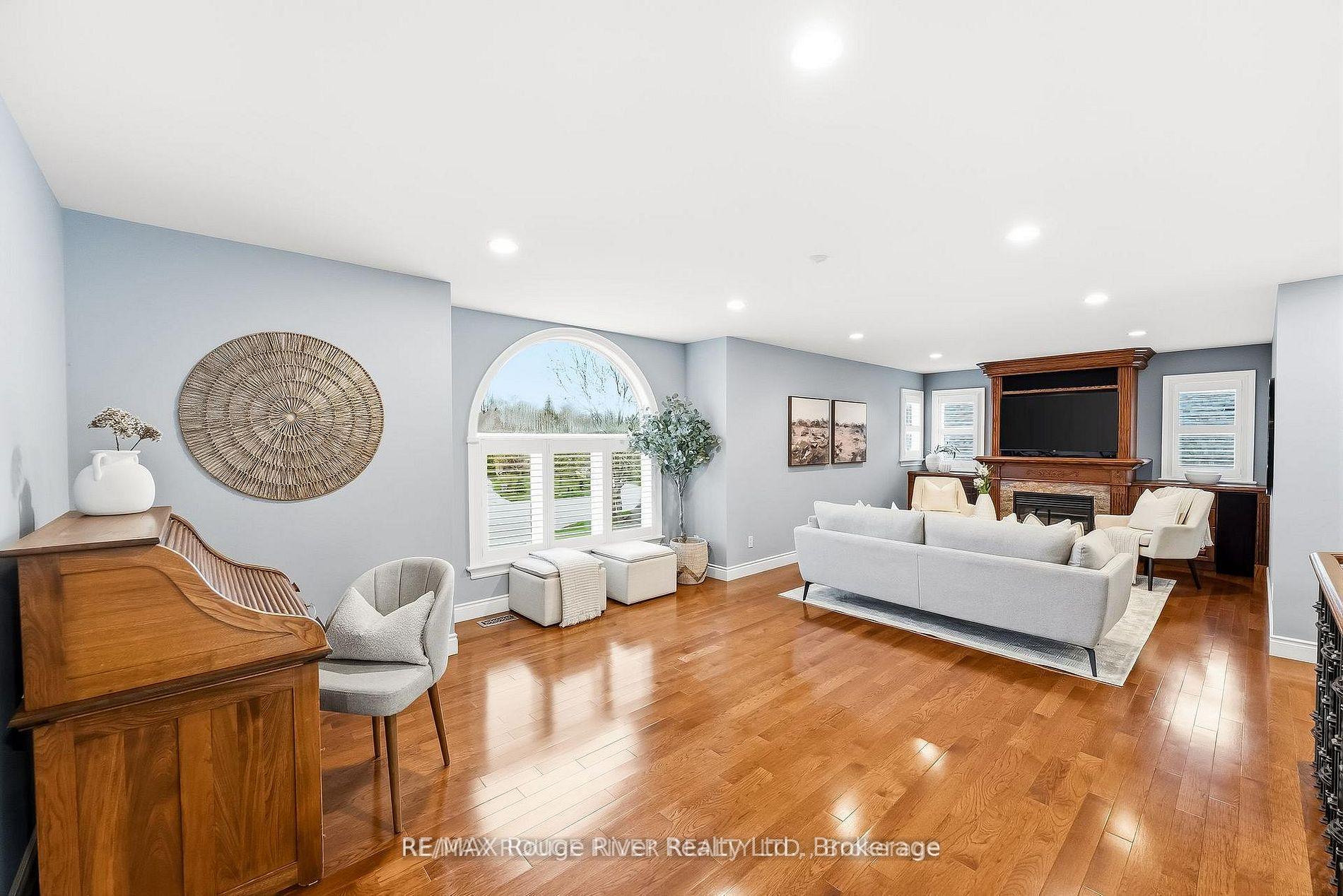 Photo 26 of 30 Hanover Court, Whitby, Lynde Creek — HOMEH