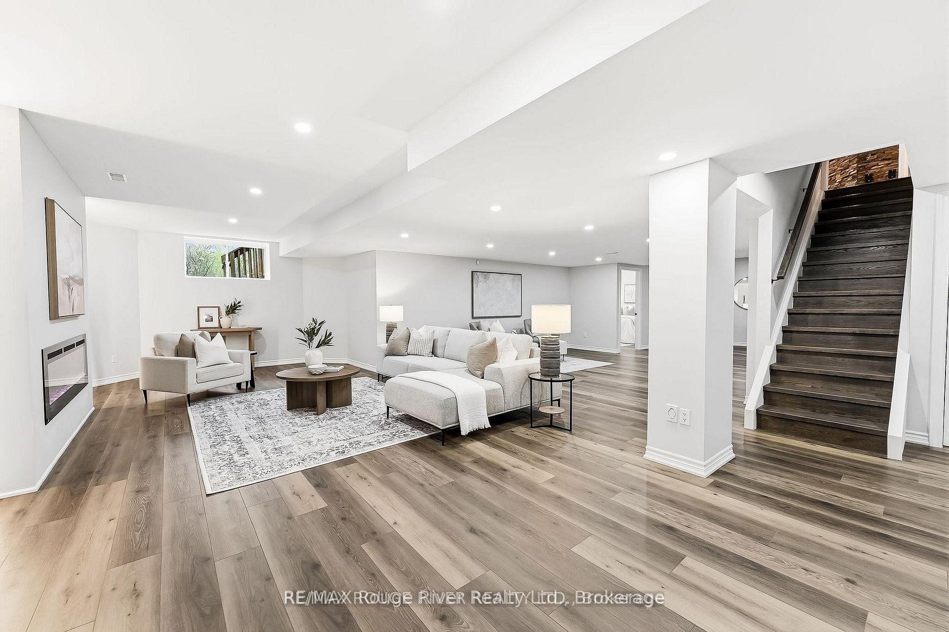 Photo 34 of 30 Hanover Court, Whitby, Lynde Creek — HOMEH