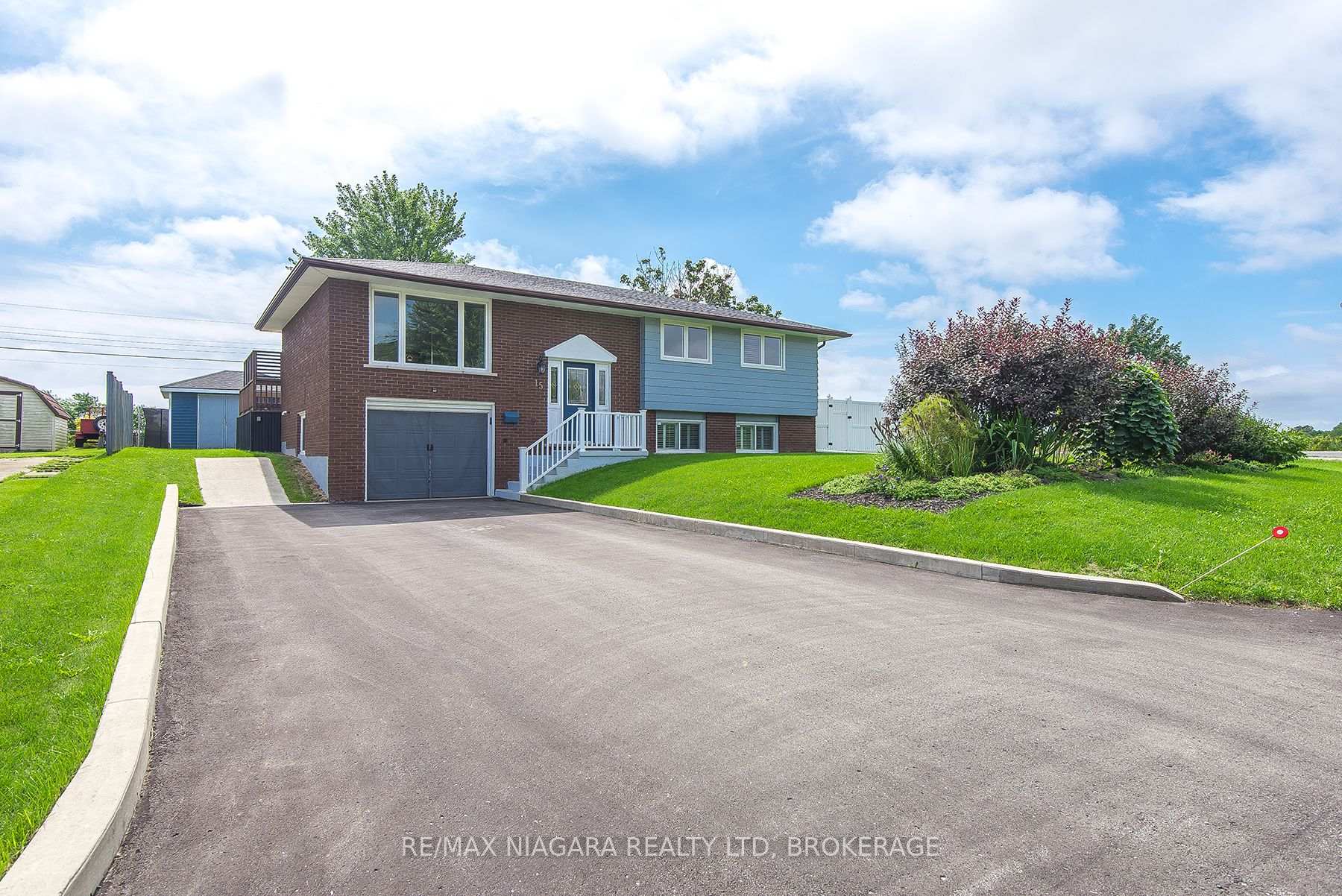 Photo 1 of 15 Windsor Terrace, Port Colborne, Main Street — HOMEH