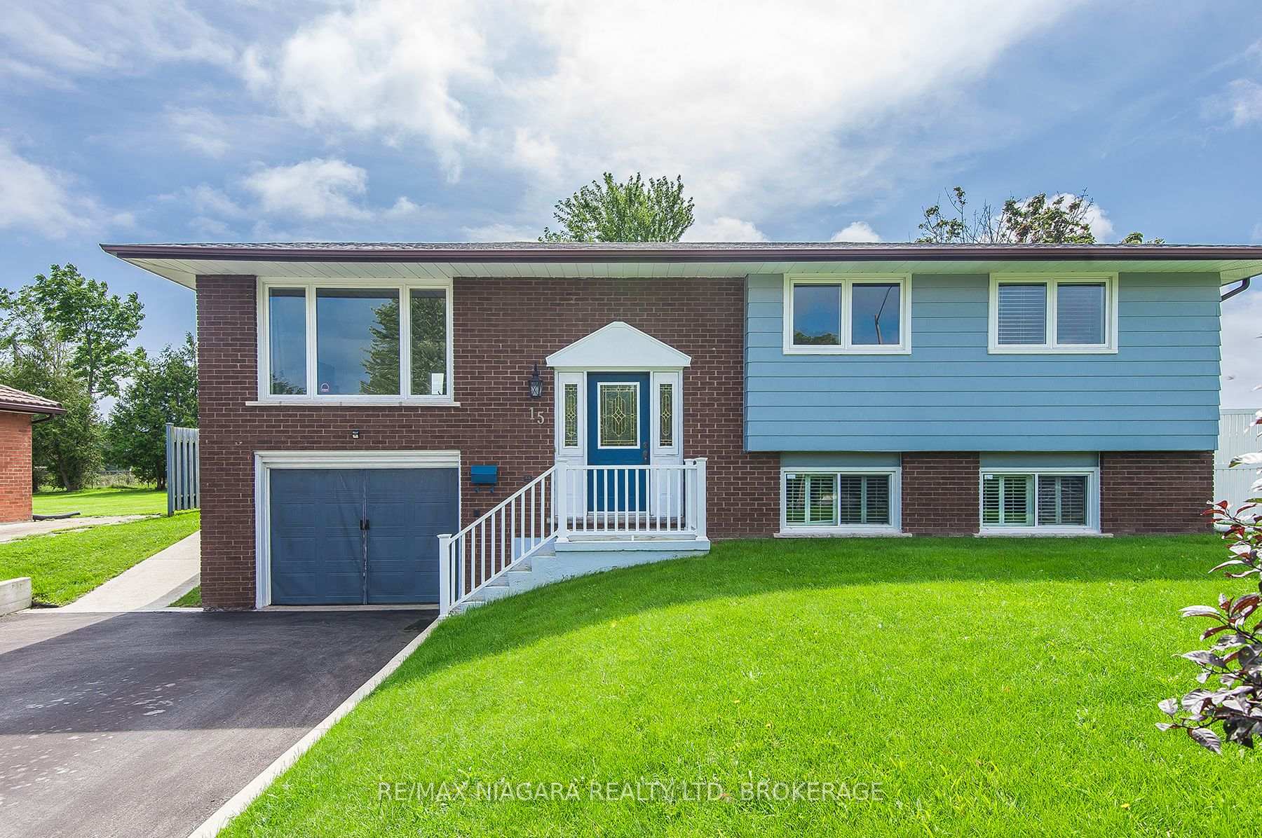 Photo 2 of 15 Windsor Terrace, Port Colborne, Main Street — HOMEH
