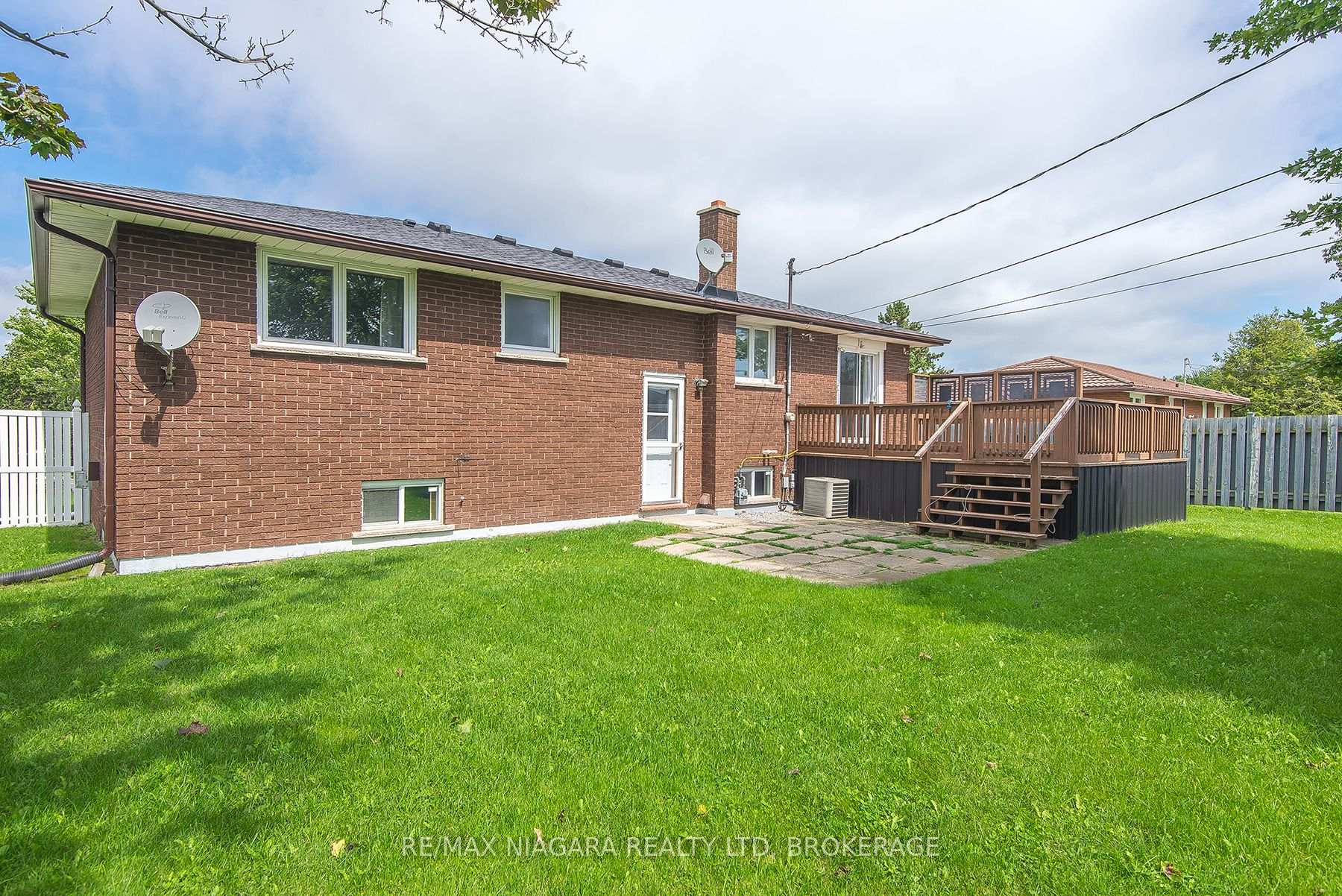 Photo 34 of 15 Windsor Terrace, Port Colborne, Main Street — HOMEH