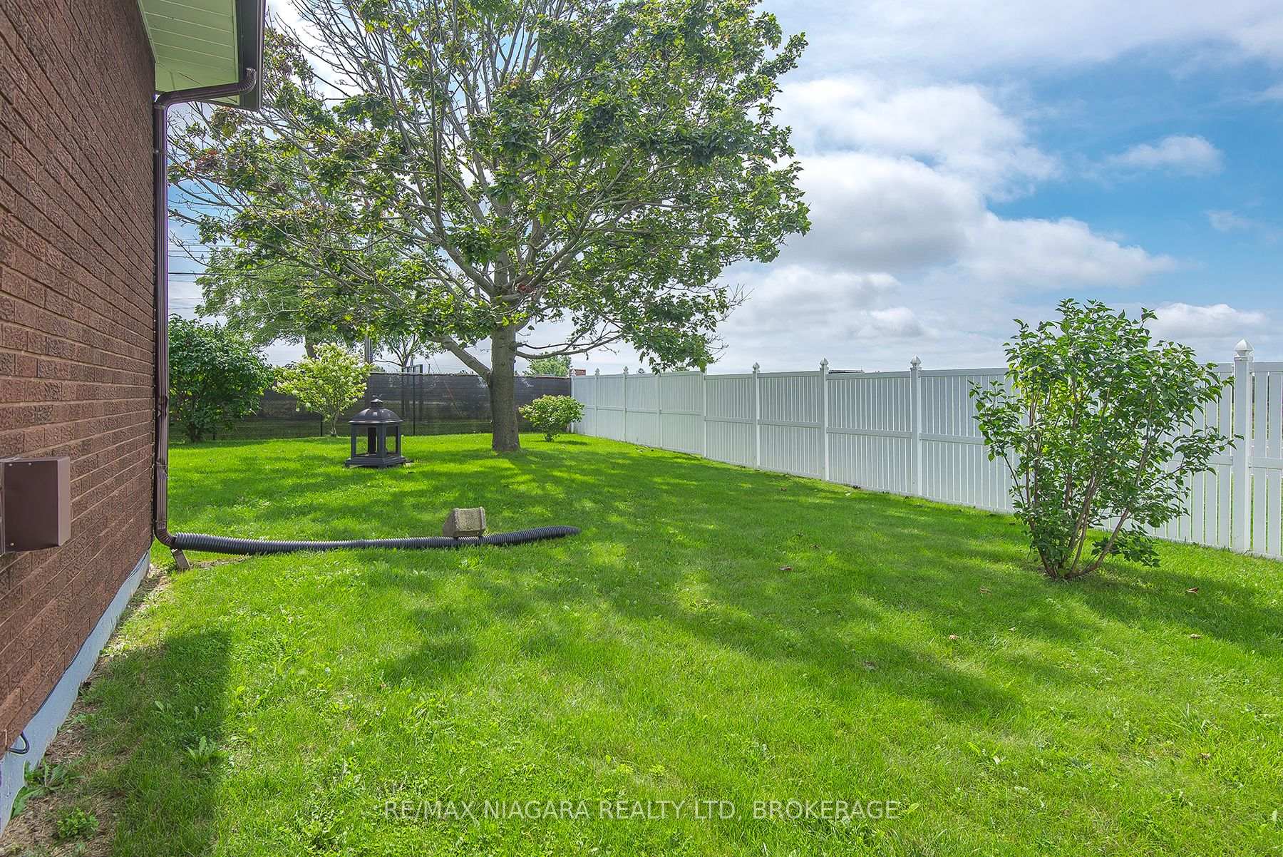 Photo 36 of 15 Windsor Terrace, Port Colborne, Main Street — HOMEH
